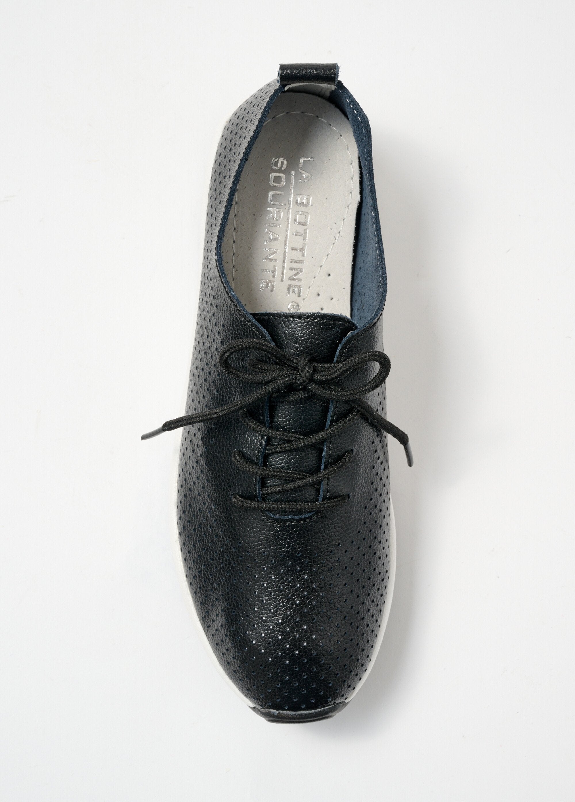 Zapatillas_de_piel_perforada_Negro_OV1_slim