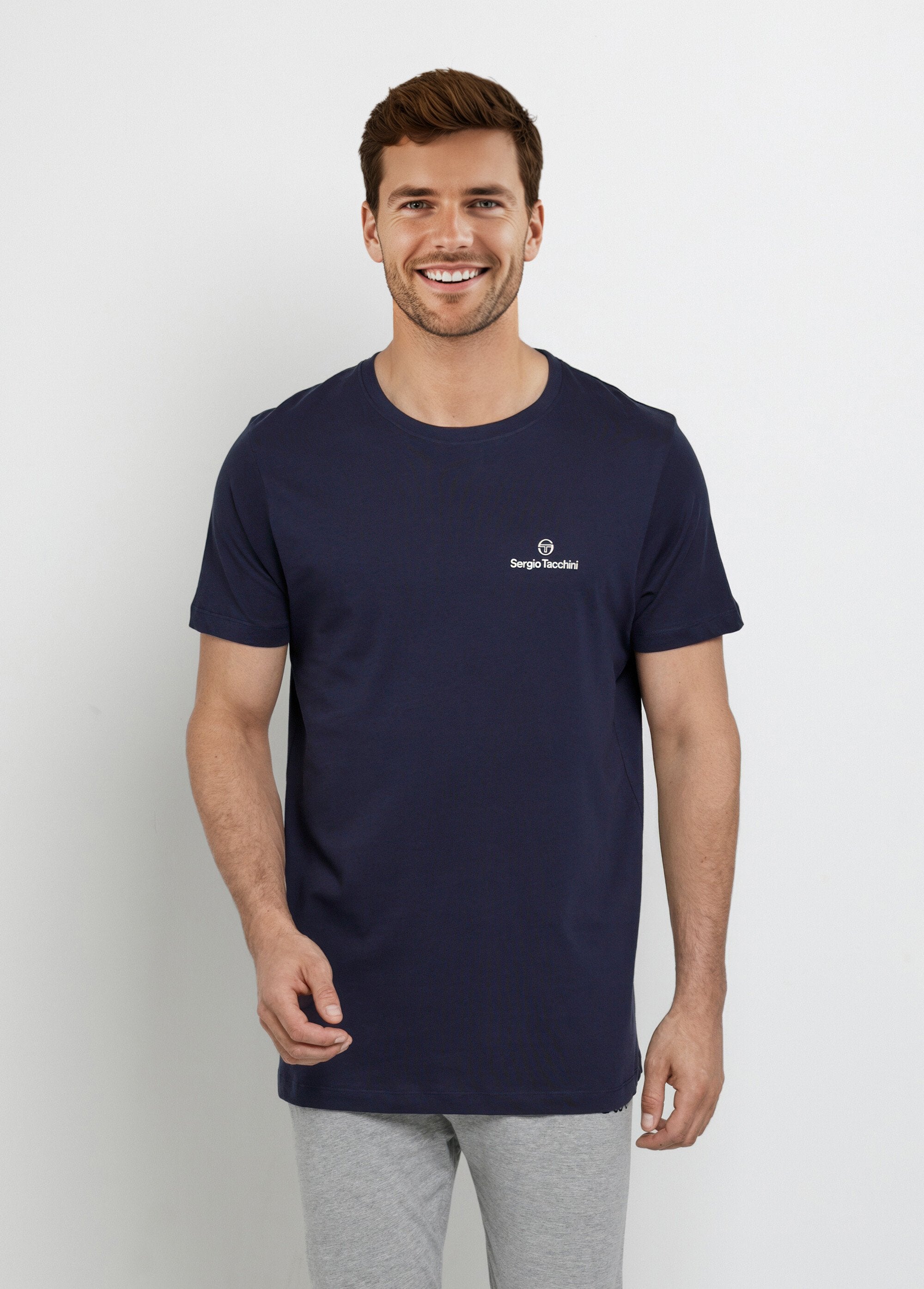 Camiseta_oscura_de_manga_corta_y_cuello_redondo_Marina_FA1_slim