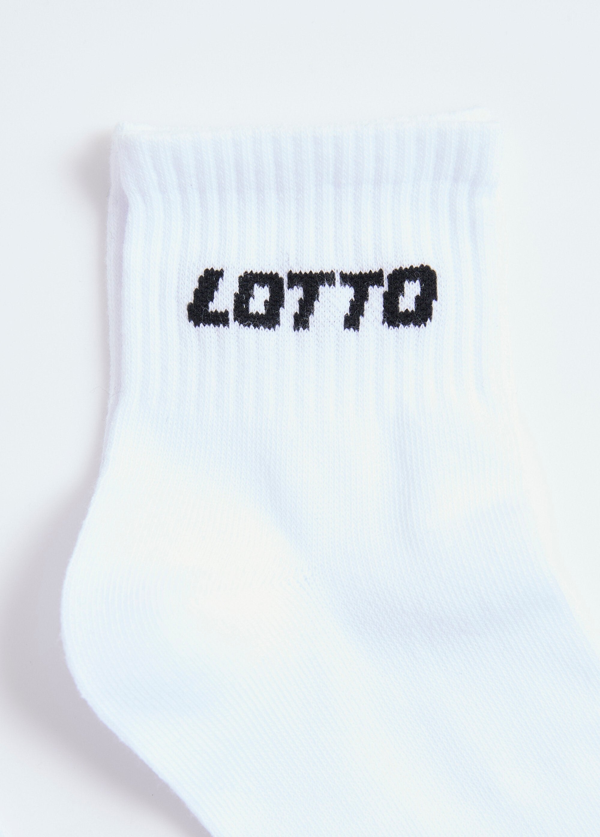 Calcetines_deportivos_acanalados_hasta_media_pantorrilla_con_logotipo_Blanco,_Blanca_DE2_slim