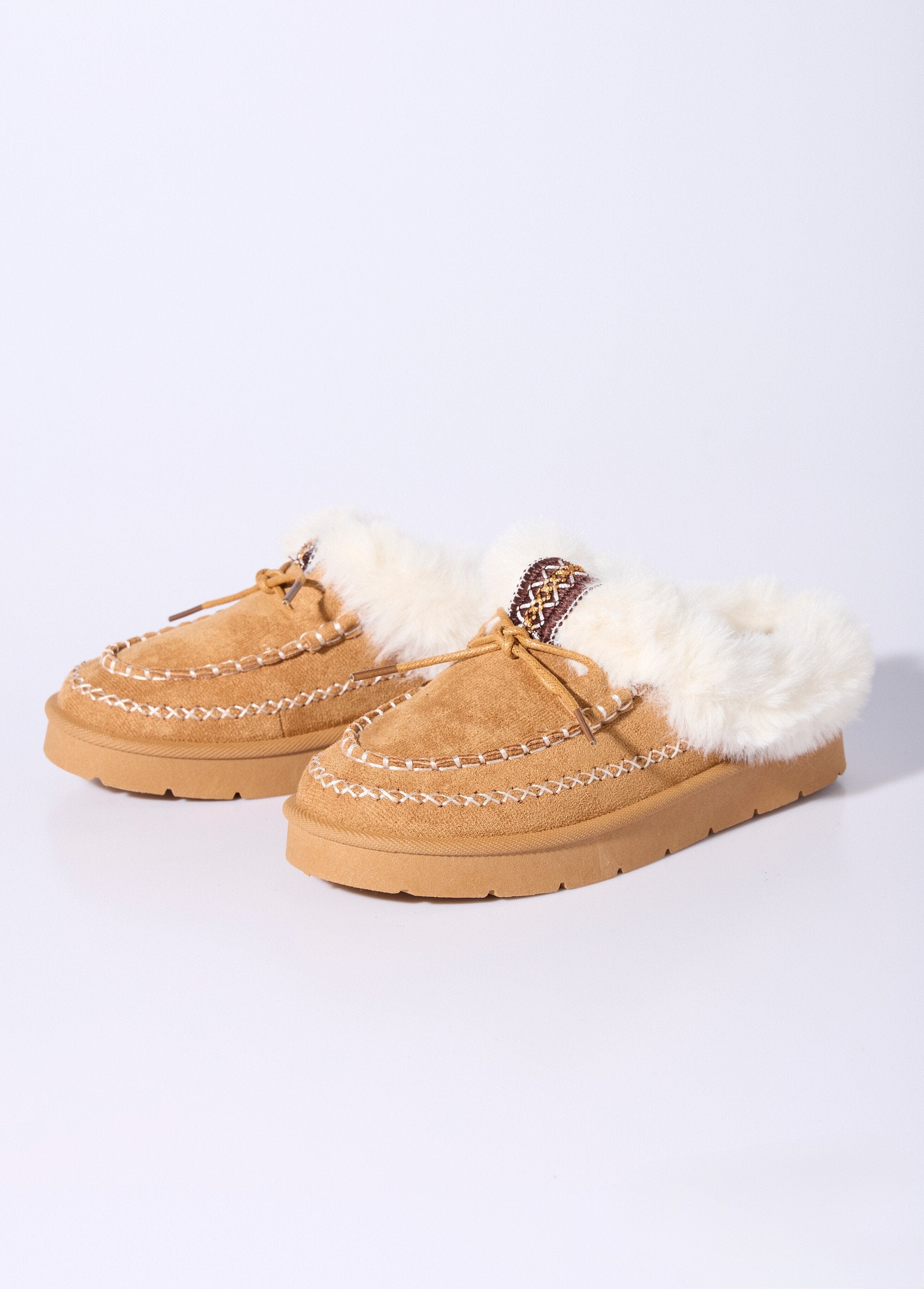 Mocasines_de_piel_y_trenzas_indias_camello_DE1_slim