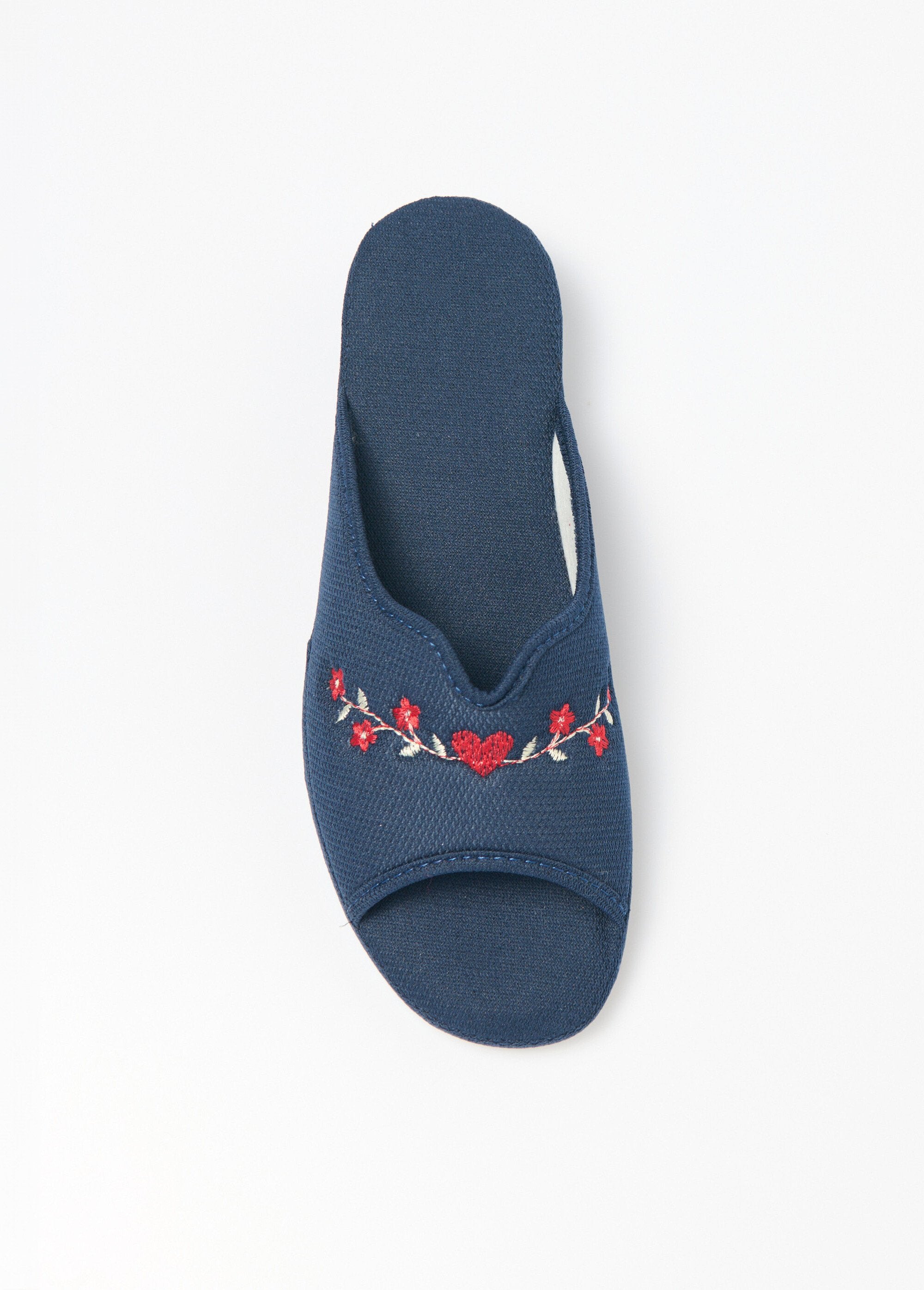 Mules_anchos_y_cómodos_bordados_con_tacón_de_cuña_cubierto_Marina_OV1_slim