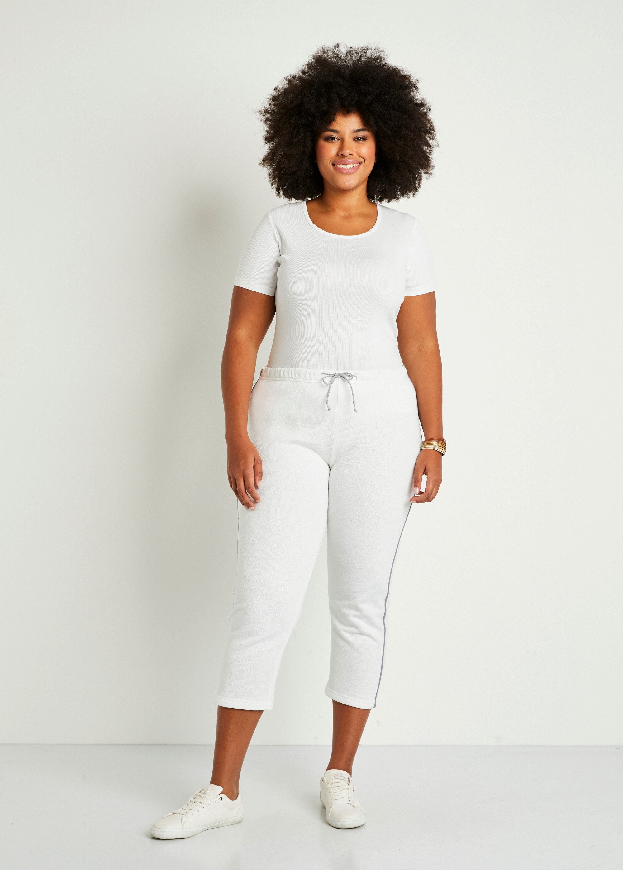 Pantalones_cortos_de_estar_por_casa_con_rayas_laterales_Blanco,_Blanca_SF1_curvy