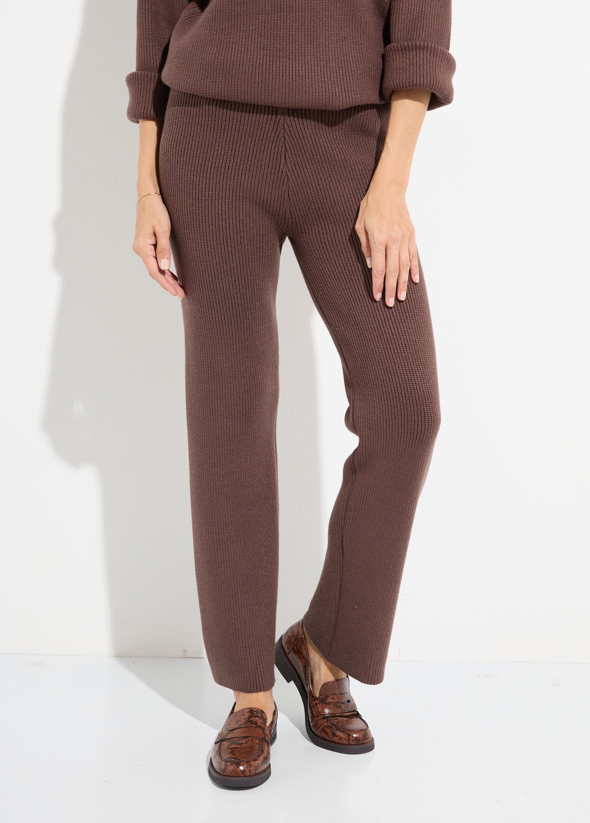 Pantalones_cómodos_de_punto_acanalado_Chocolate_FA1_slim