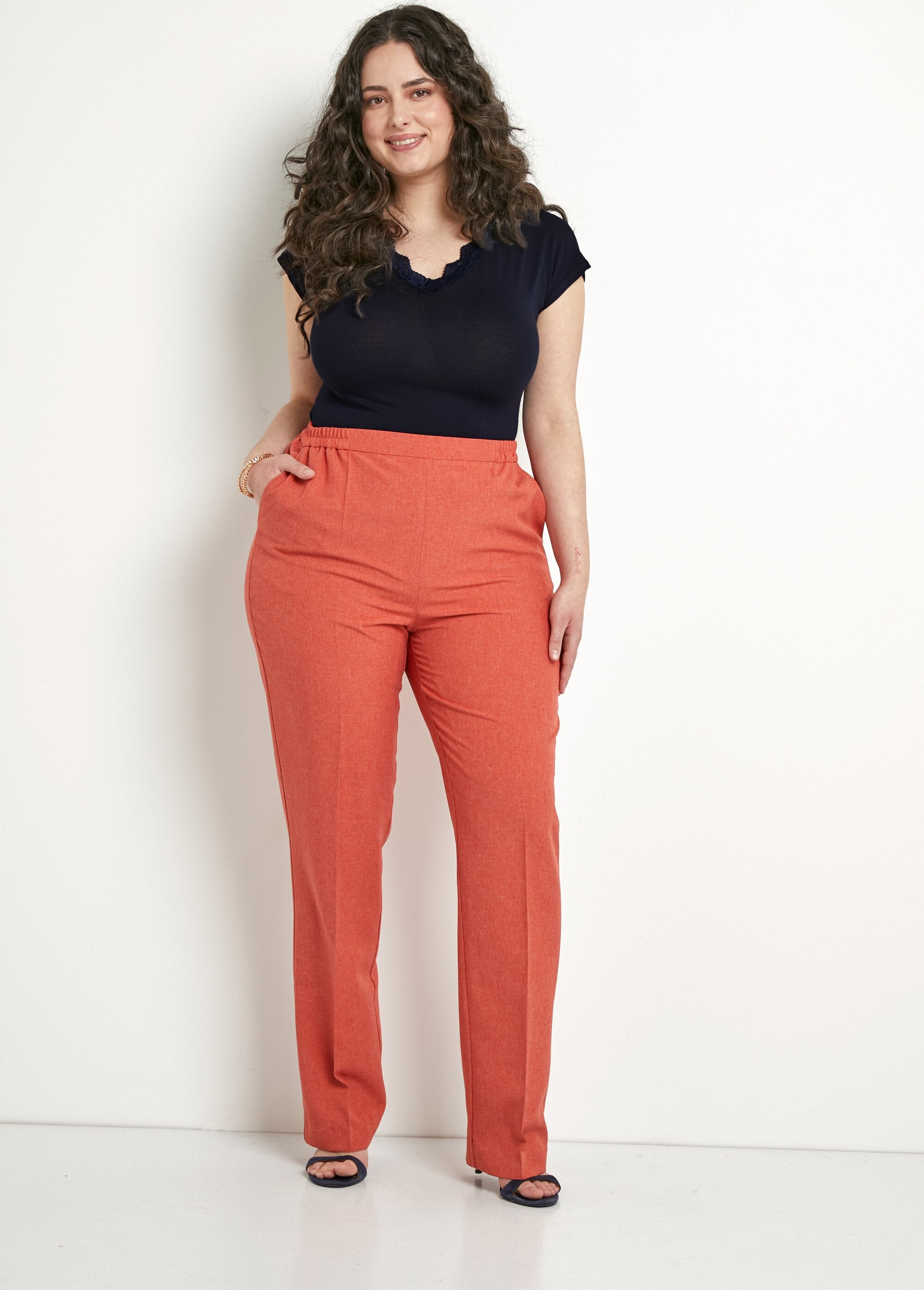 Pantalón_recto_con_cinturilla_semielástica_Ladrillo_SF1_curvy