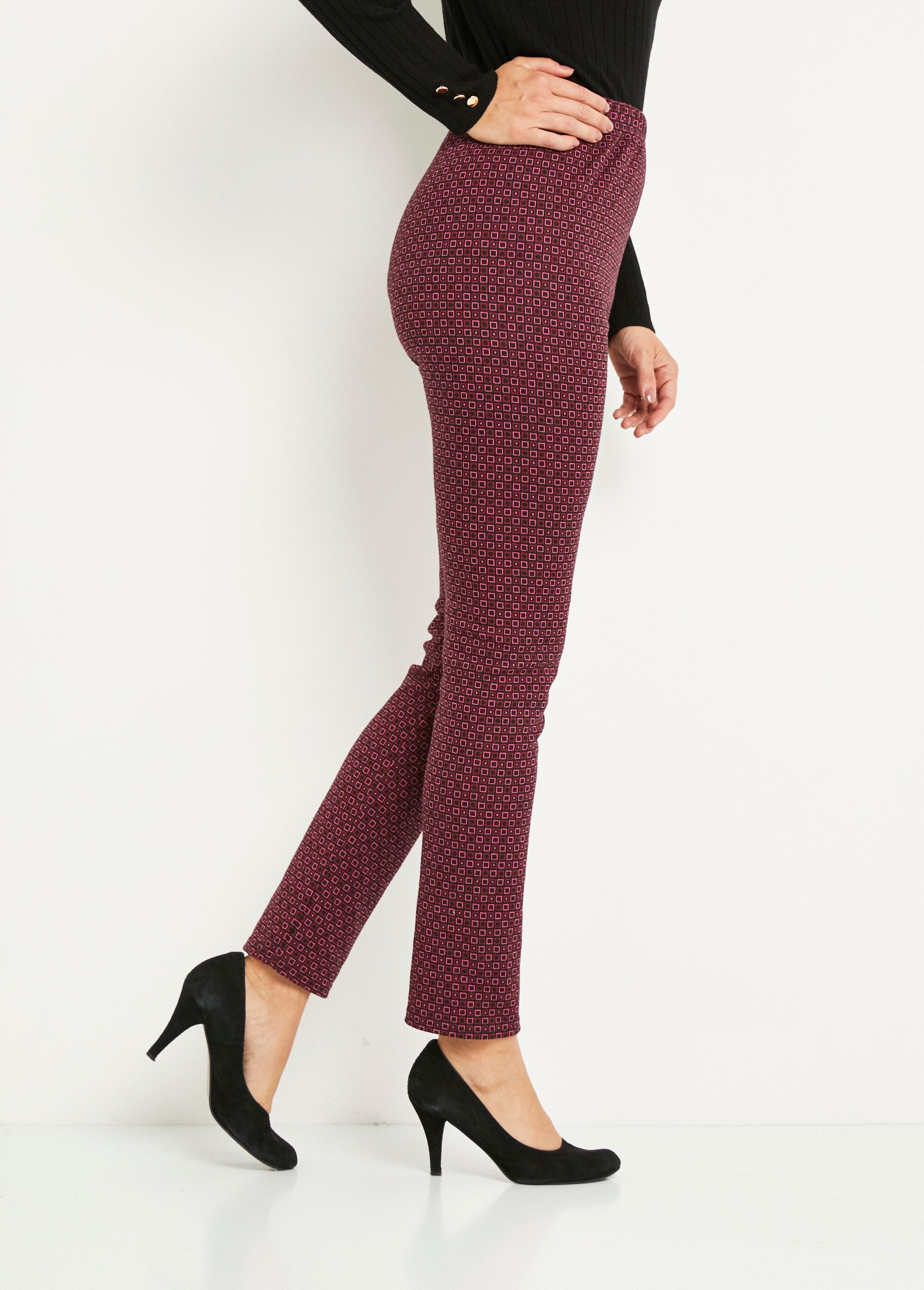 Pantalón_recto_cónico_con_cintura_elástica_en_jacquard_rosa_y_negro_DR1_slim