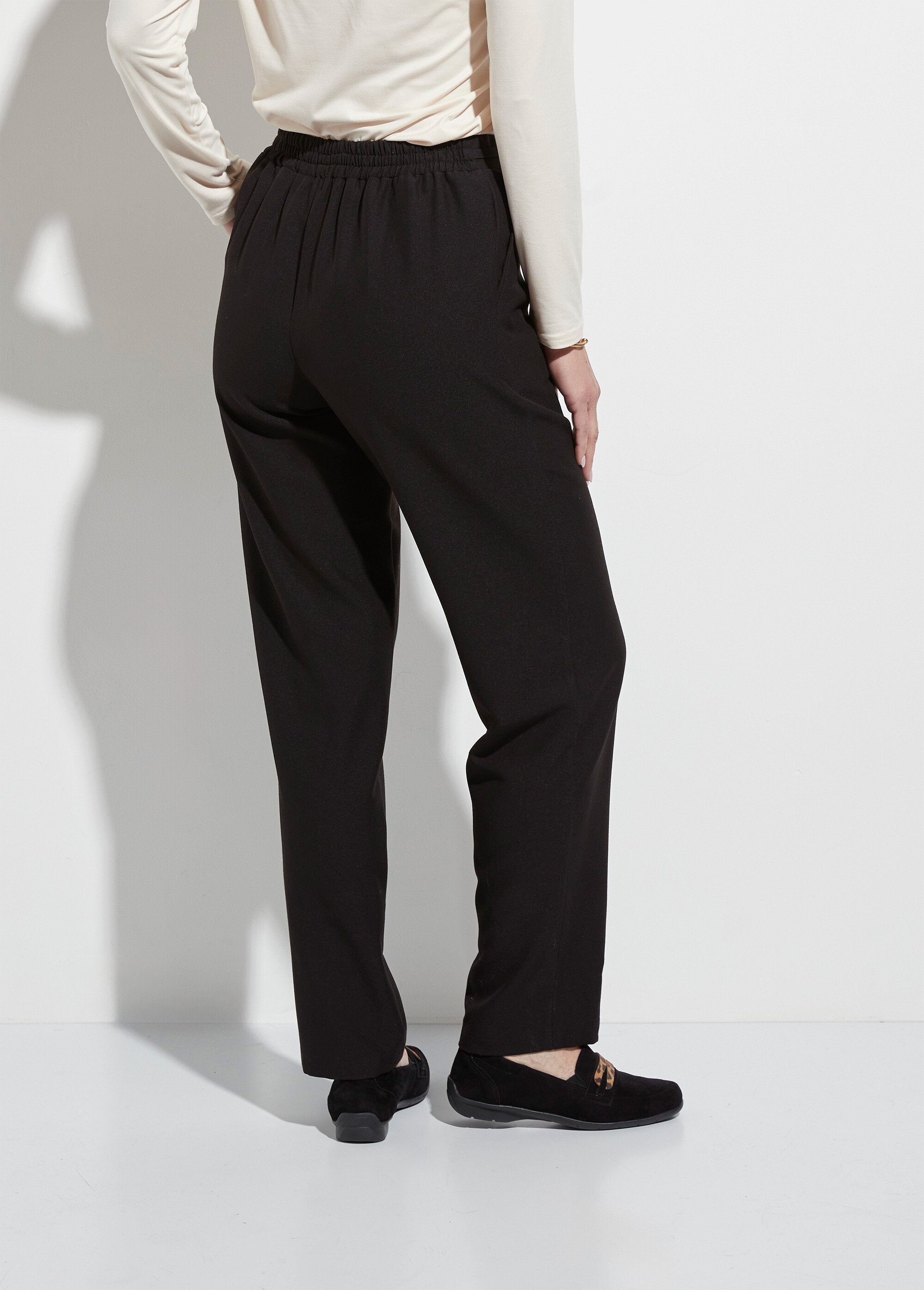 Pantalón_recto_con_cintura_elástica_3/4_Negro_DO1_slim
