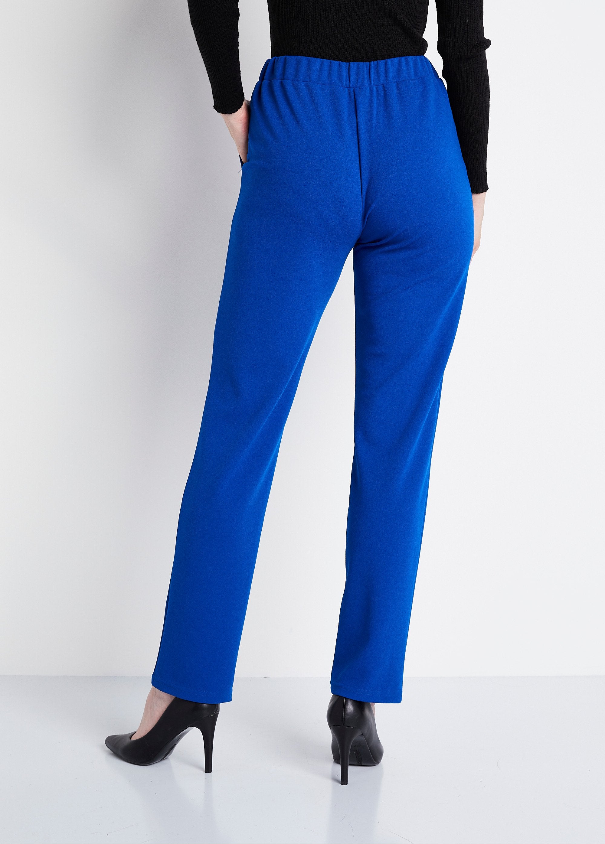 Pantalón_recto_con_cintura_elástica_y_punto_crepé_azul_duro_DO1_slim