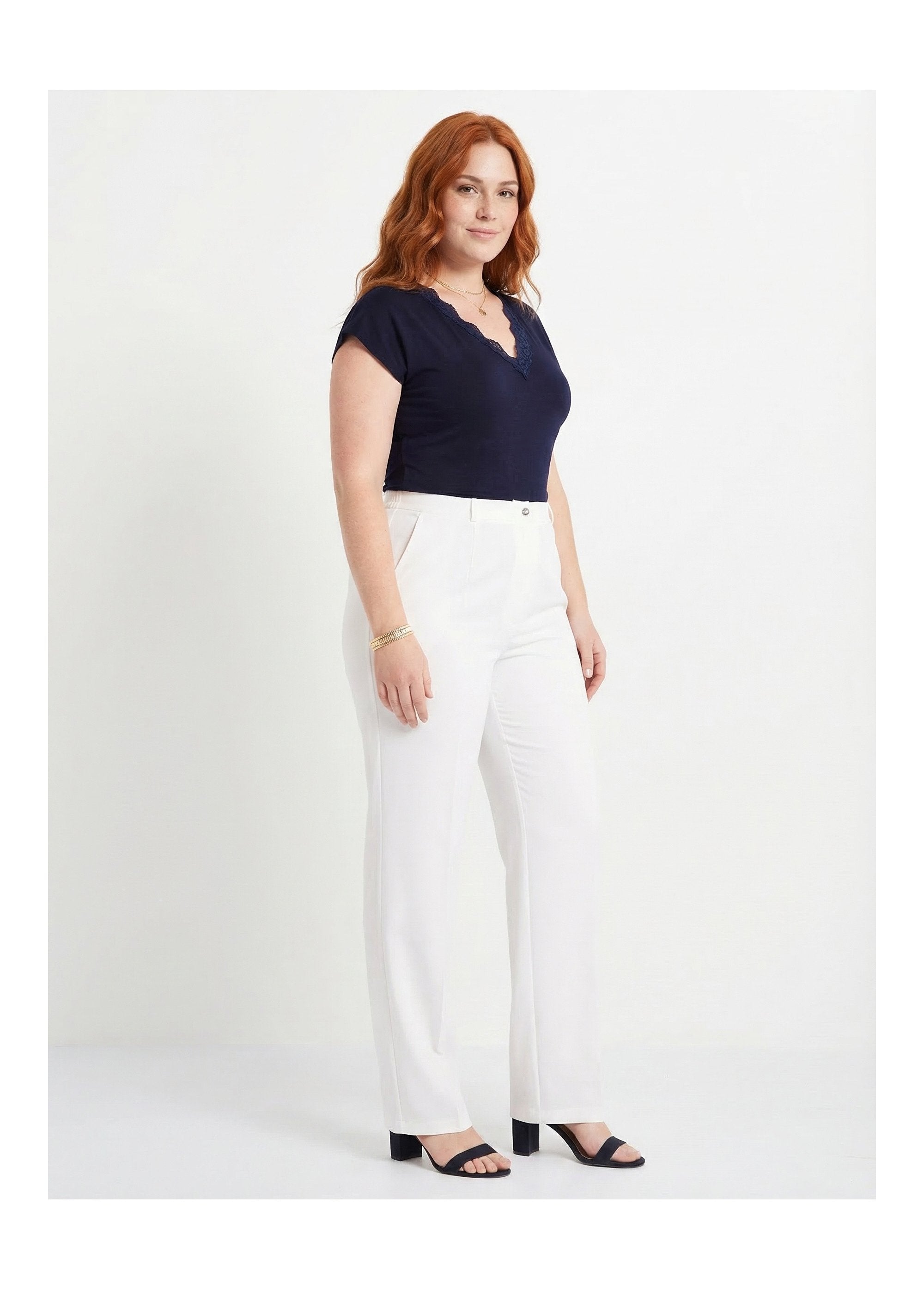 Pantalón_recto_liso_con_cintura_semielástica_Blanco,_Blanca_DR1_curvy