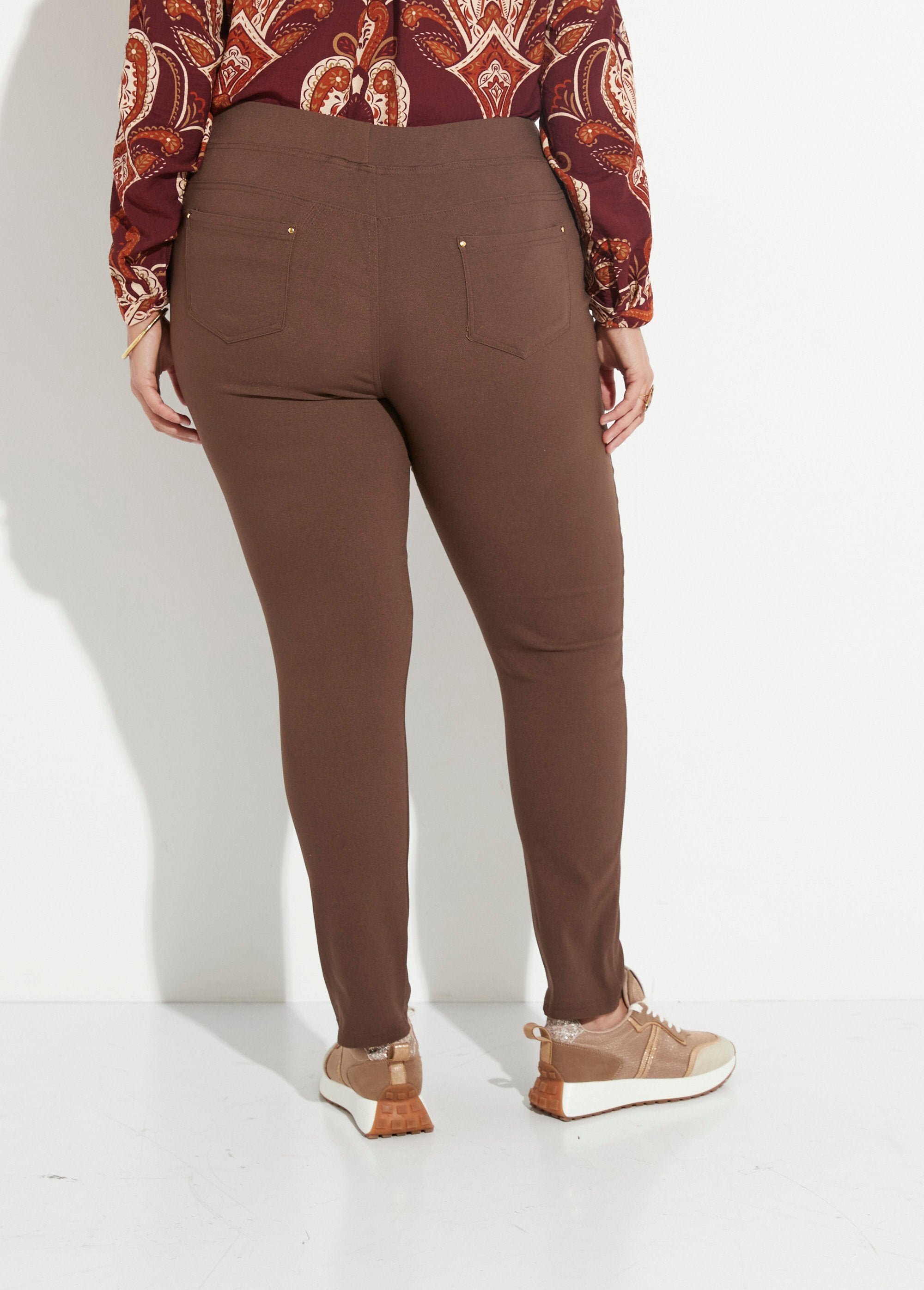Pantalones_elásticos_con_cintura_elástica_Castaño_DO1_curvy