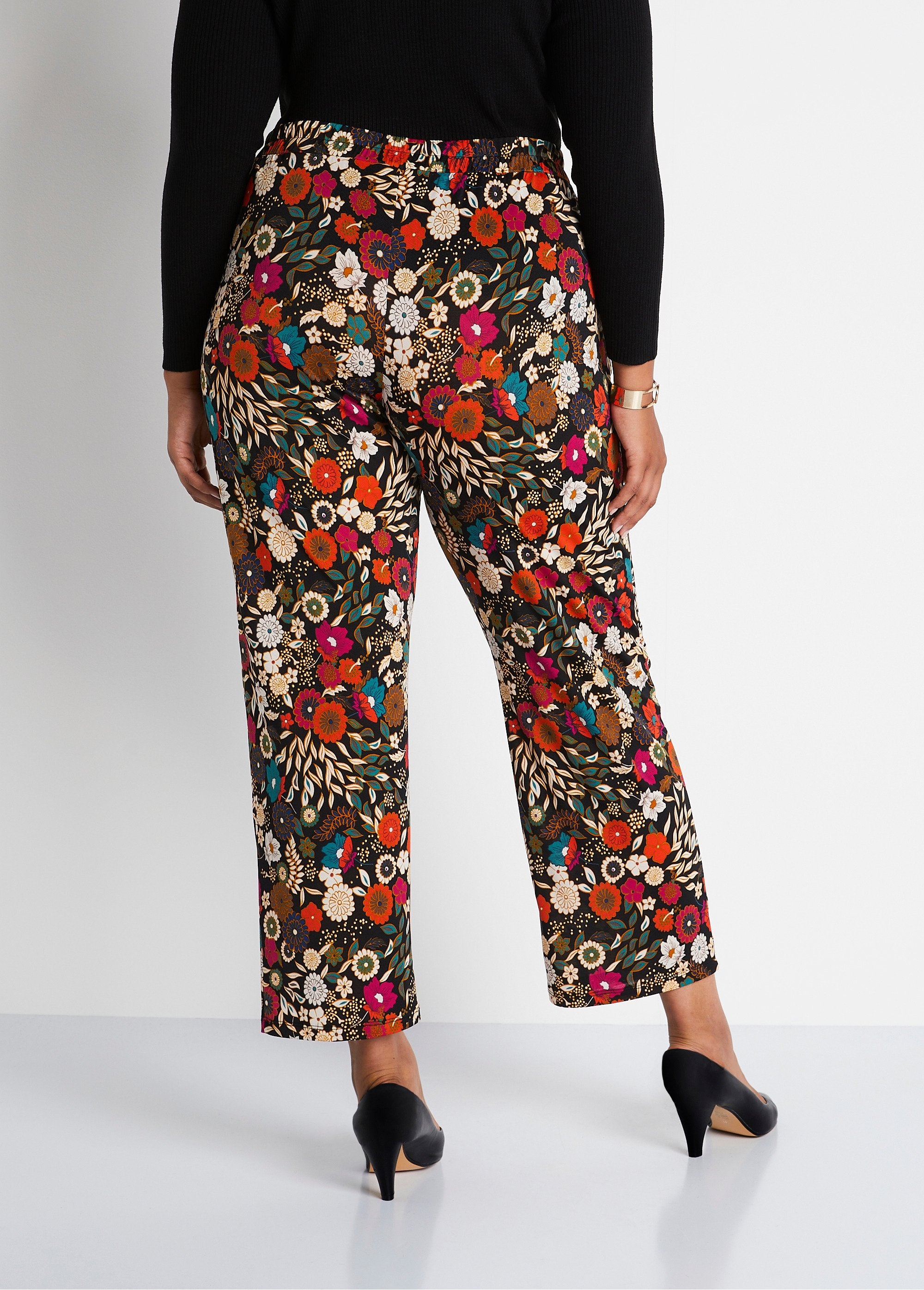 Pantalón_ancho_semielástico_con_cintura_normal_Estampado_negro_DO1_curvy