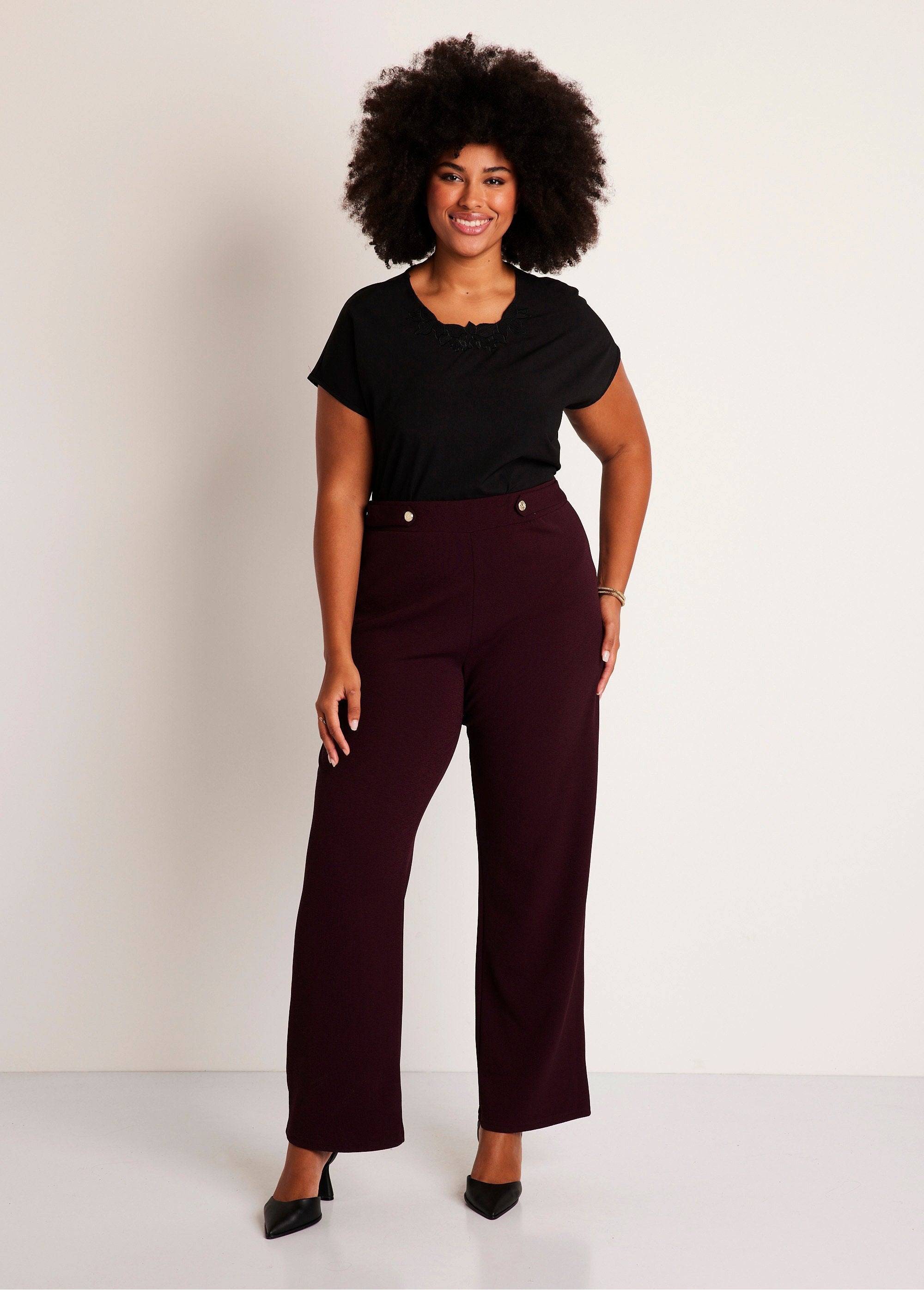 Pantalón_ancho_liso_con_cintura_semielástica_Ciruela_SF1_curvy