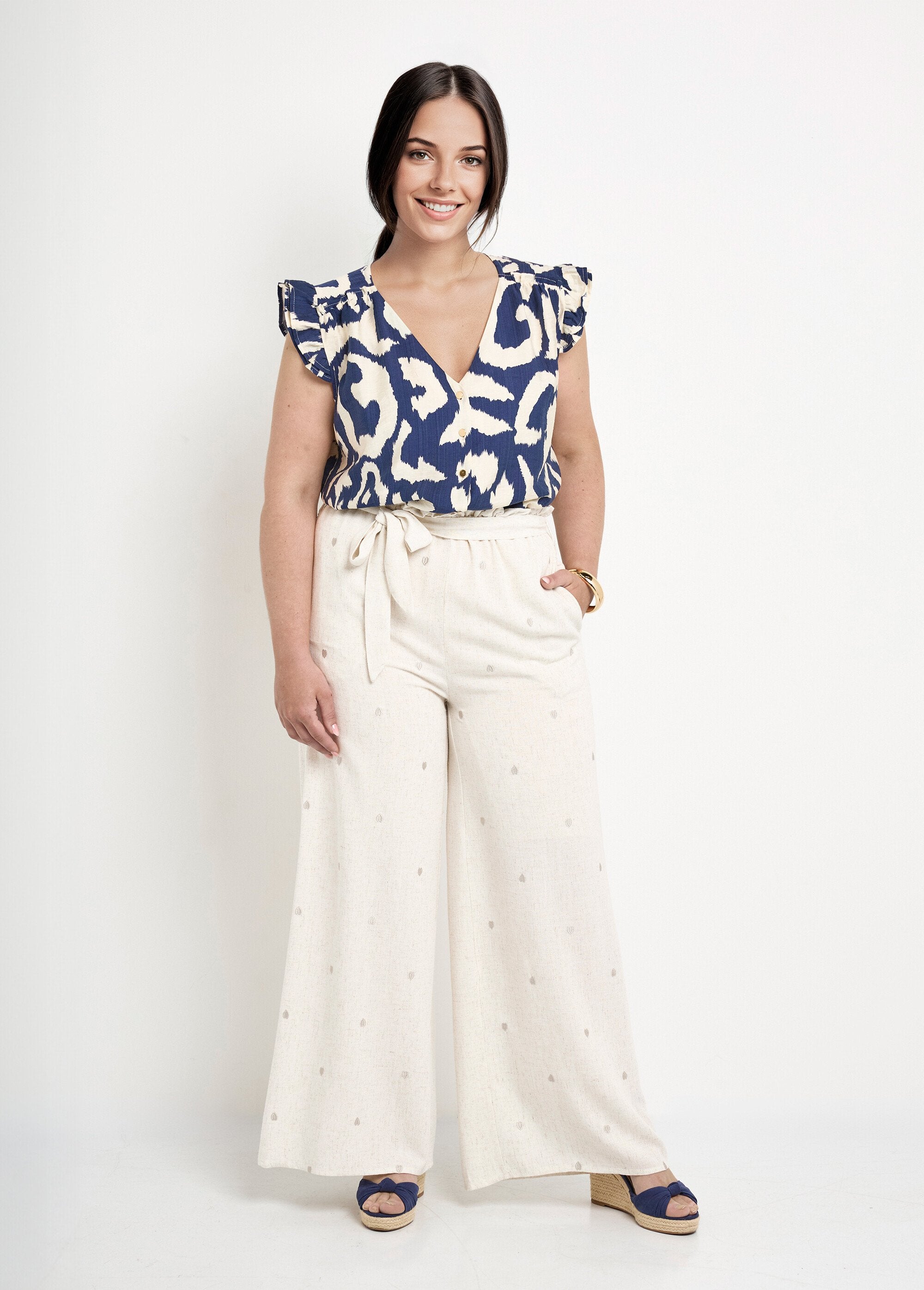 Pantalón_de_lino_bordado_con_cinturón_Crudo_SF1_curvy