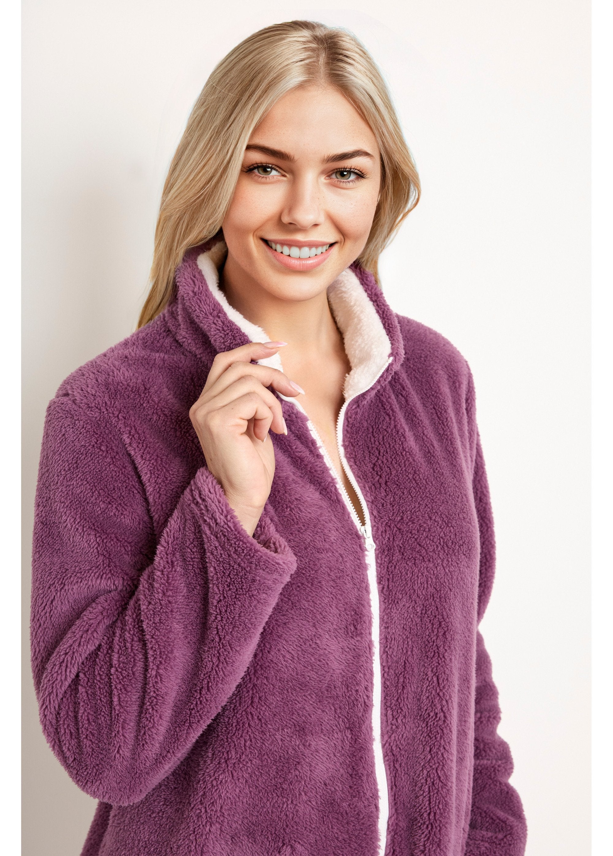 Peignoir_court_zippé_col_montant_maille_peluche_Prune_DE1_slim