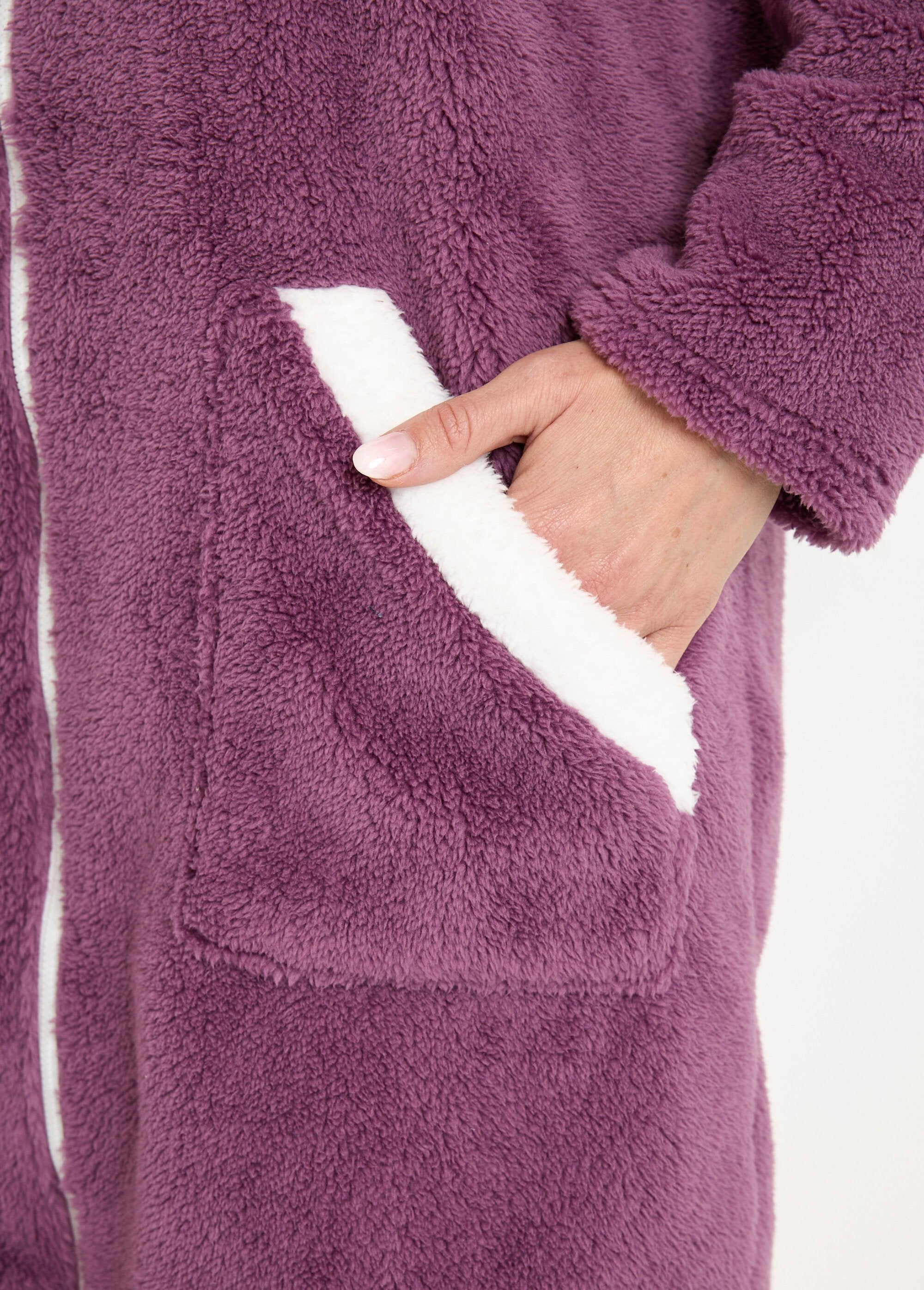 Peignoir_court_zippé_col_montant_maille_peluche_Prune_DE2_slim