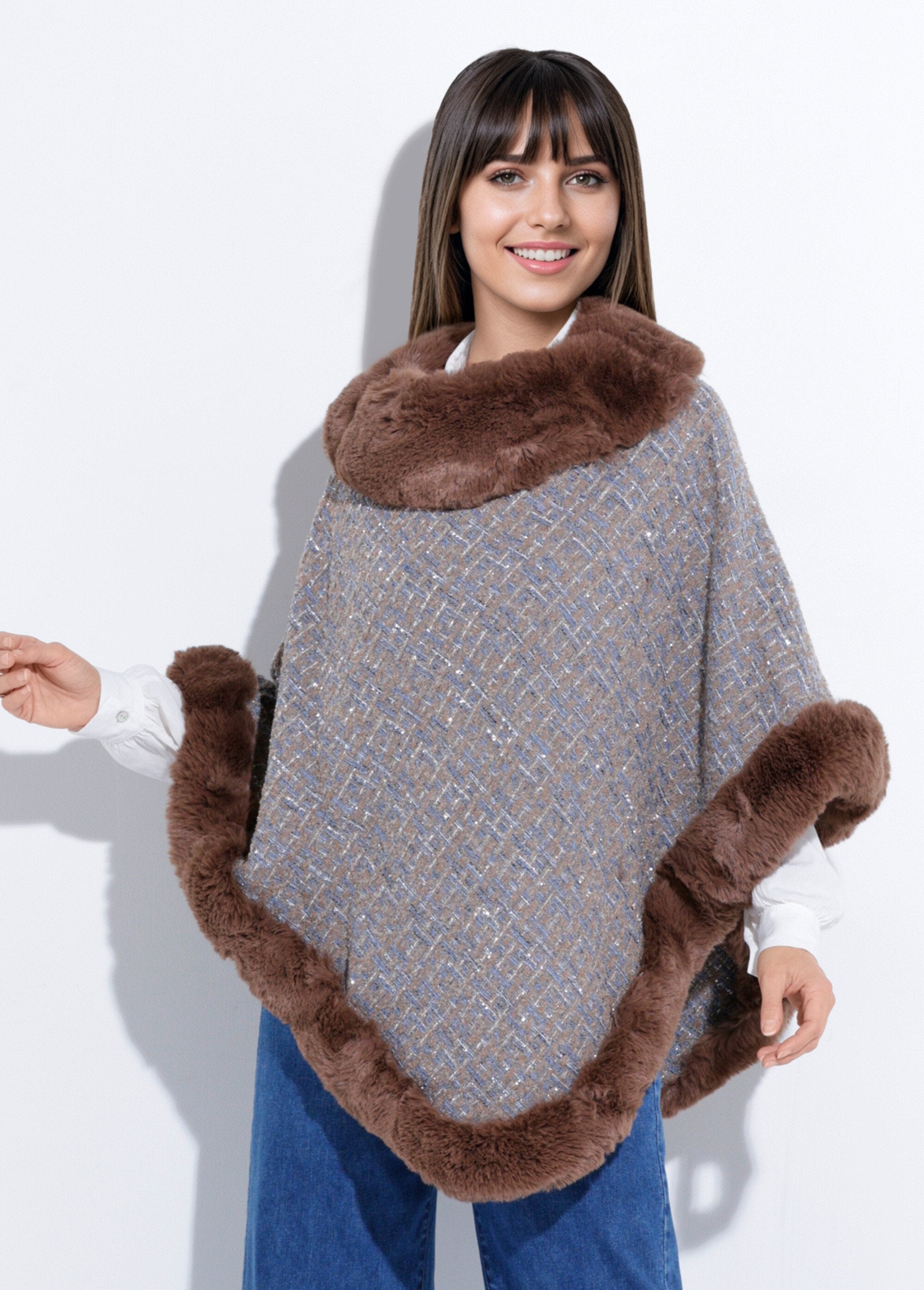 Poncho_cape_à_carreaux_détails_fourrure_Marron_et_bleu_FA1_slim