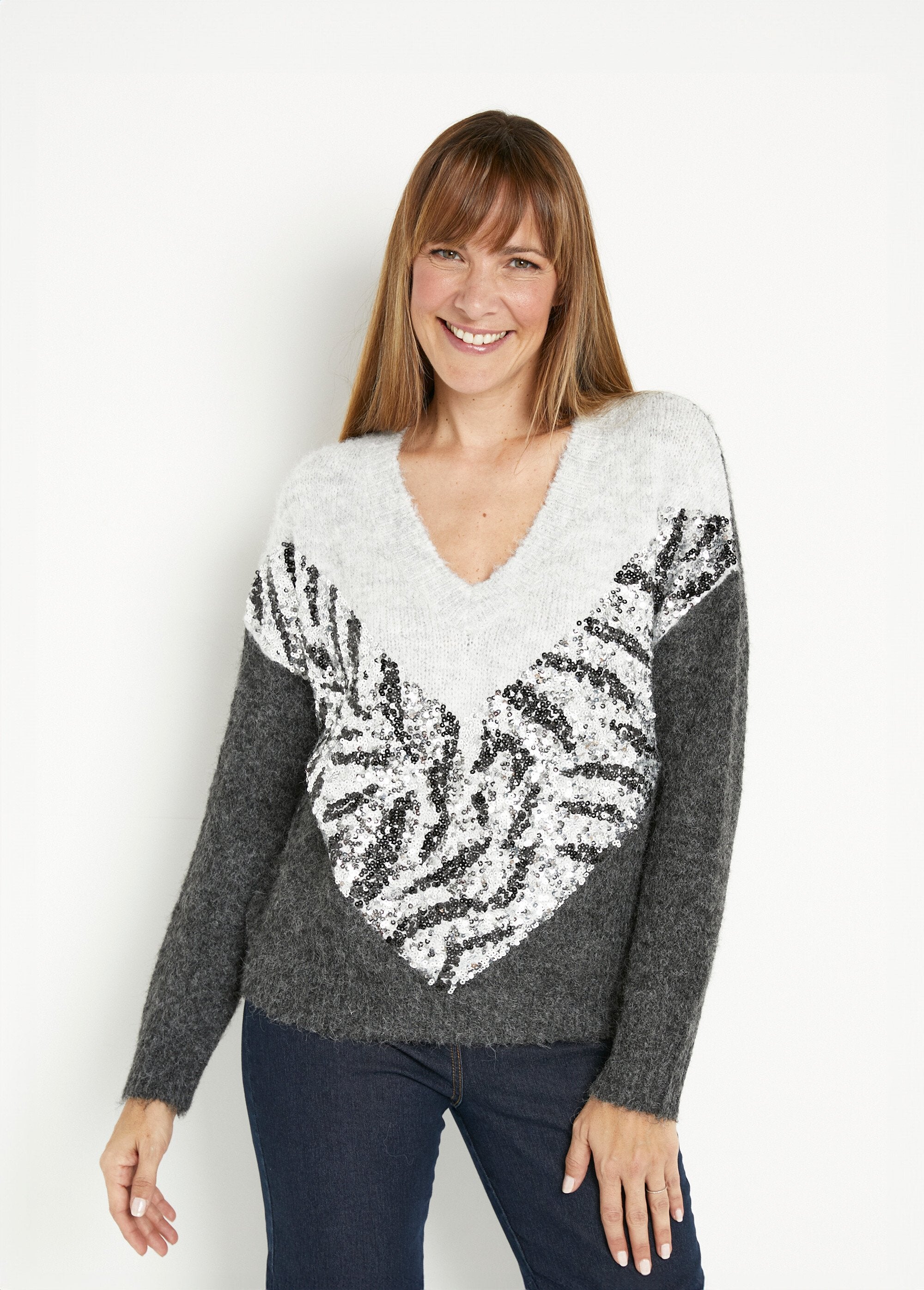Cálido_jersey_bicolor_con_cuello_en_V_y_lentejuelas_Gris_FA1_slim
