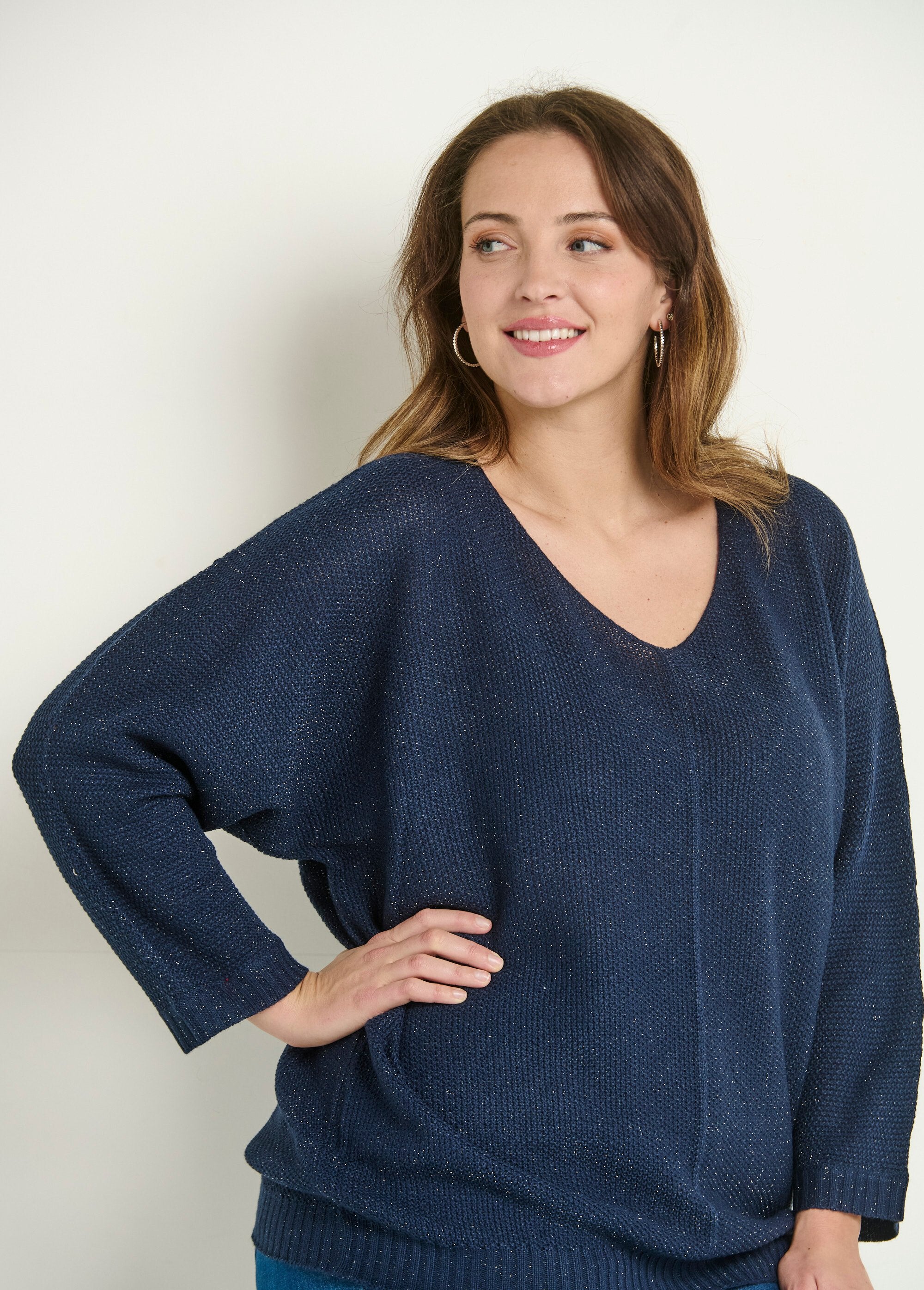 Jersey_de_punto_metalizado_con_cuello_de_pico_Marina_DE1_curvy