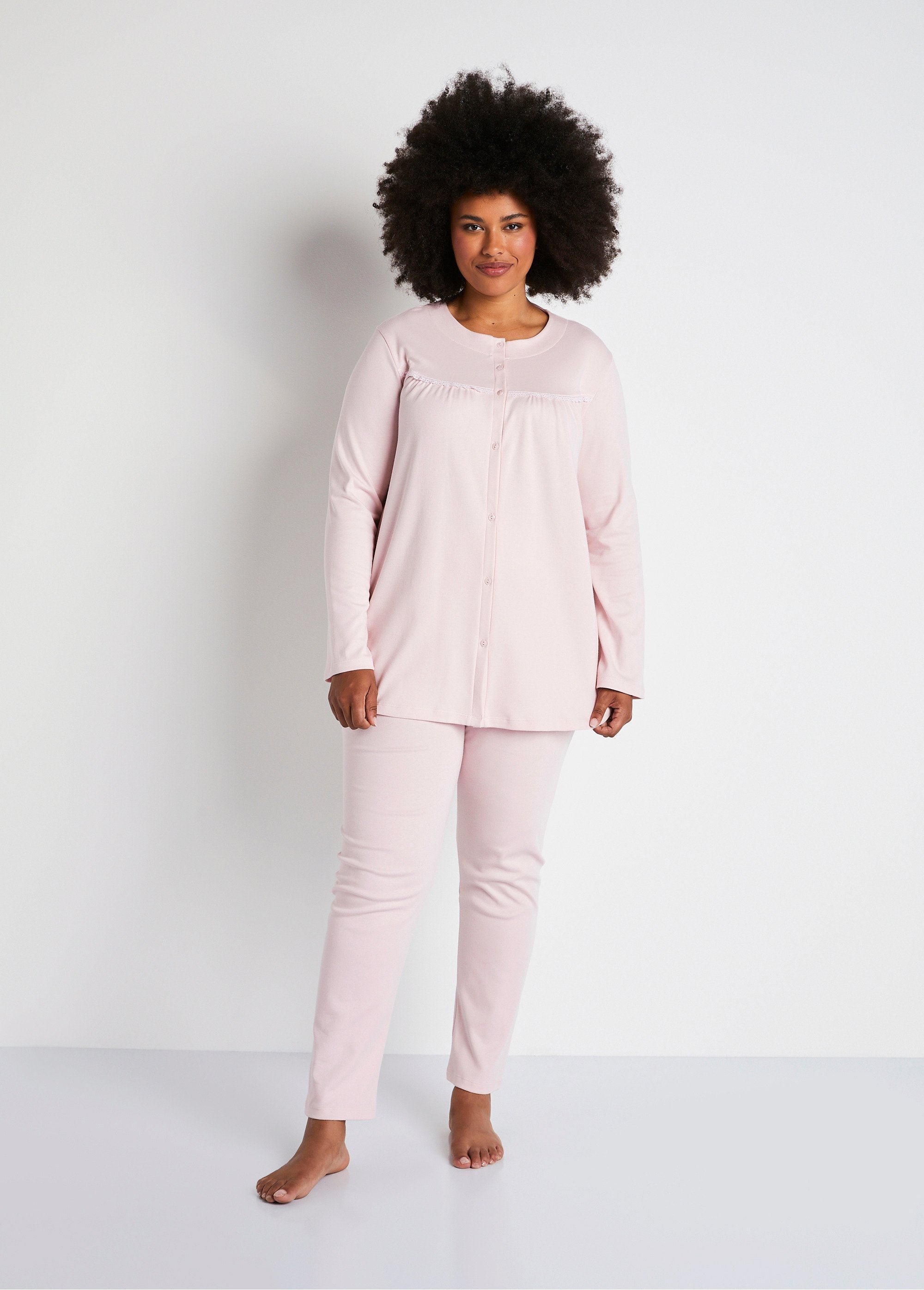 Pijama_punto_interlock_liso_encaje_Rosa_FA1_curvy