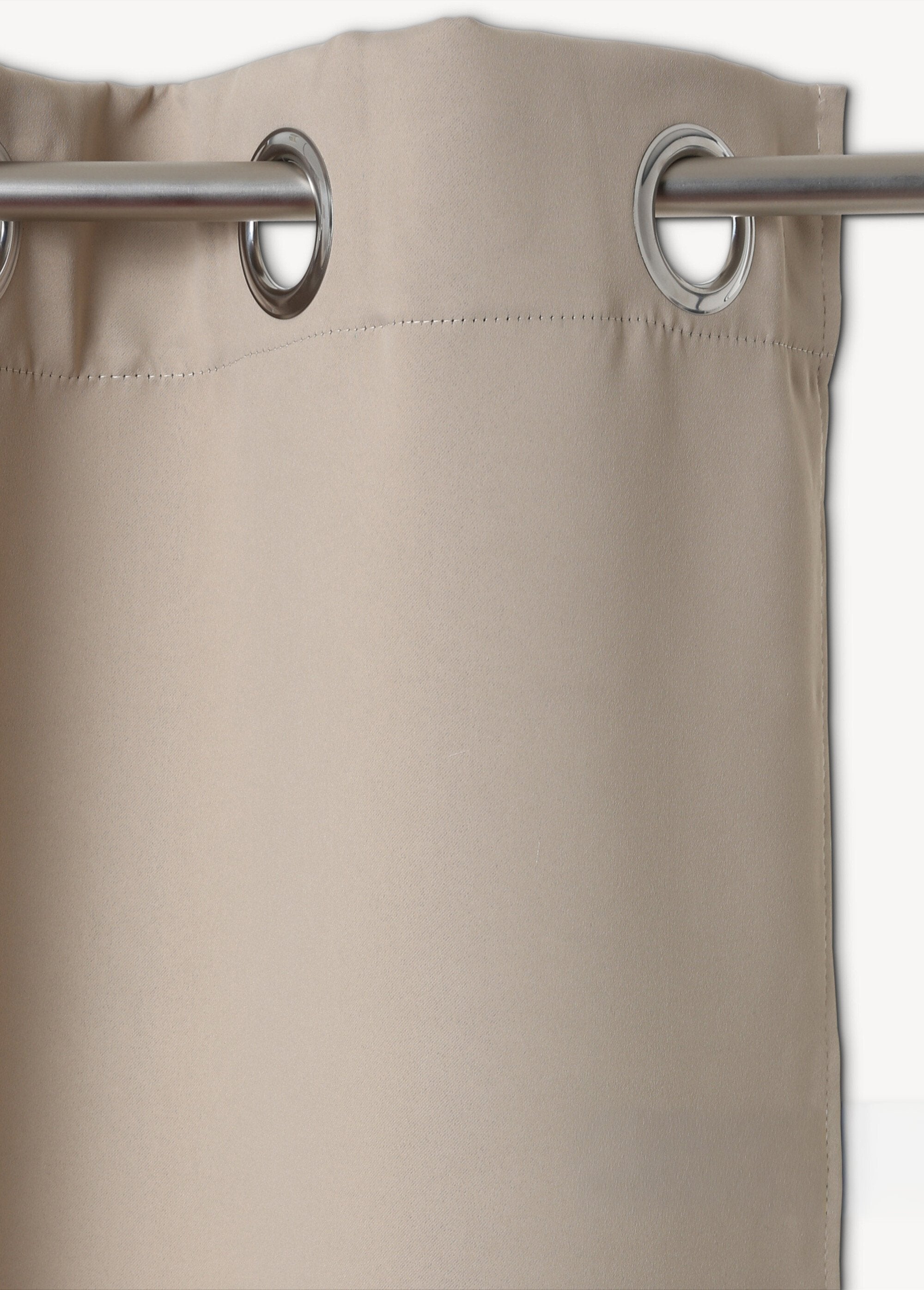 Cortina_opaca_con_ojales_metálicos,_140x260cm_Lino_DE1_slim