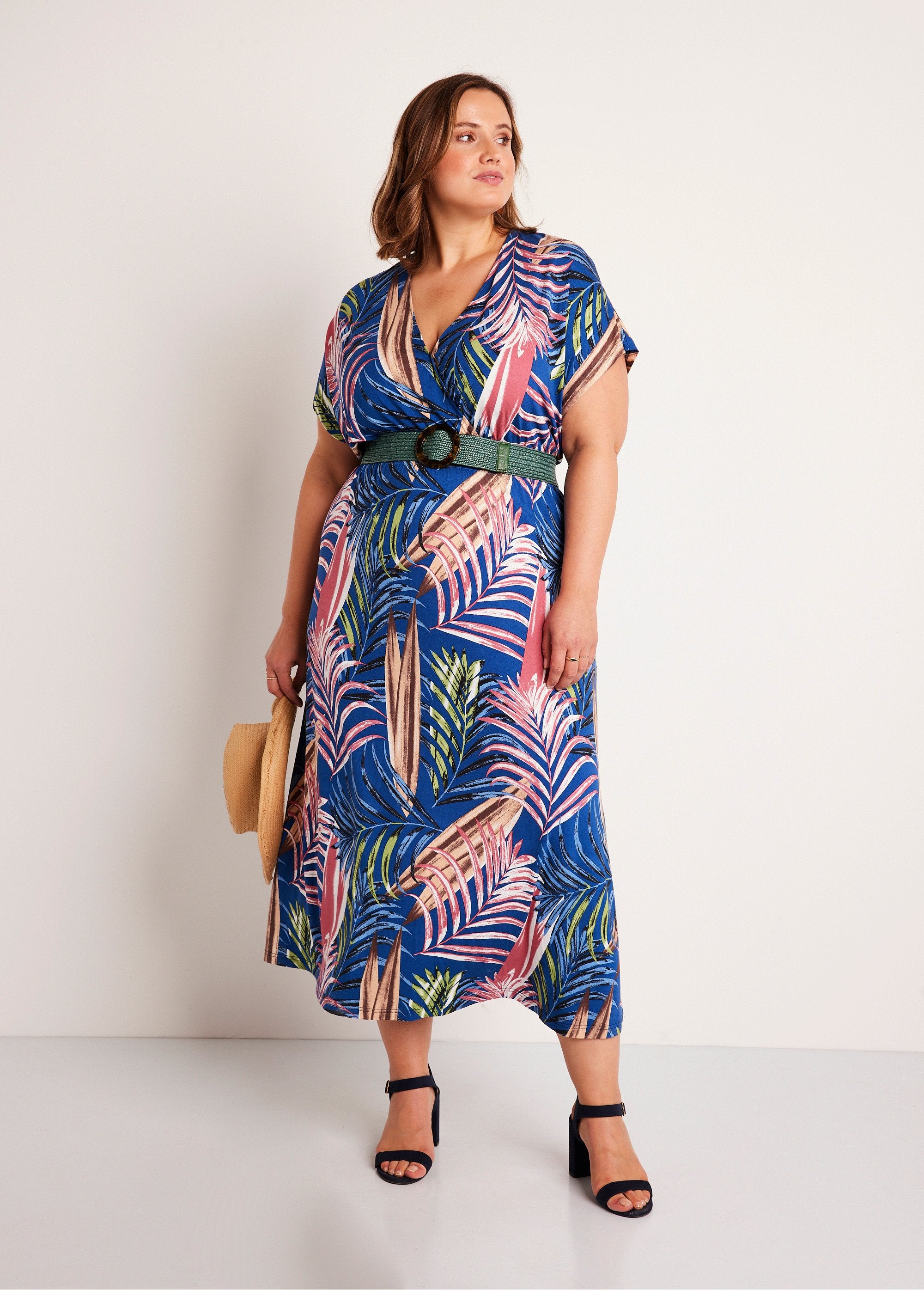 Vestido_largo_evasé_estampado_tropical_diablillo_azul_FA1_curvy