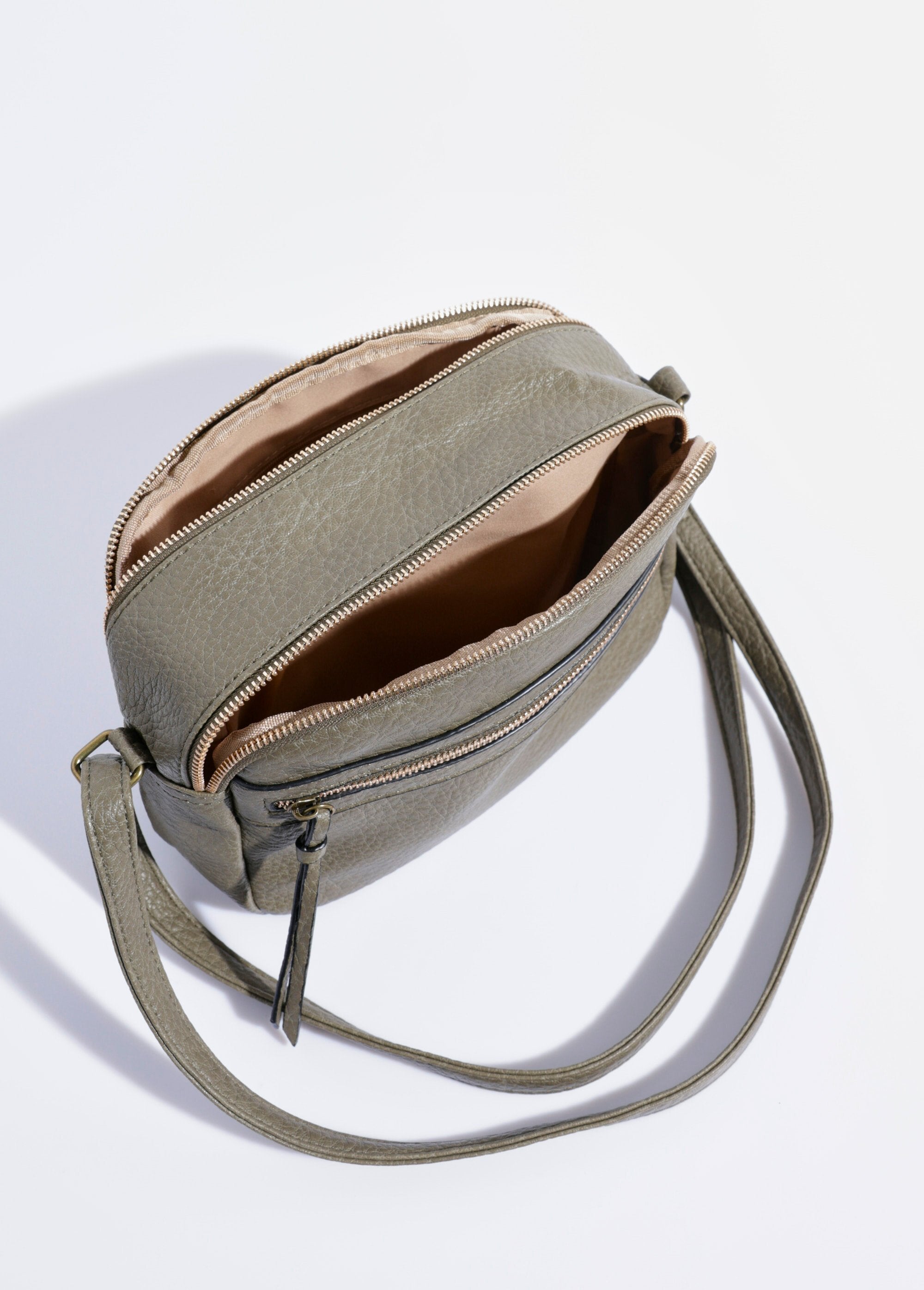 Bolso_compacto_con_doble_cremallera_metálica_Caqui_OV1_slim