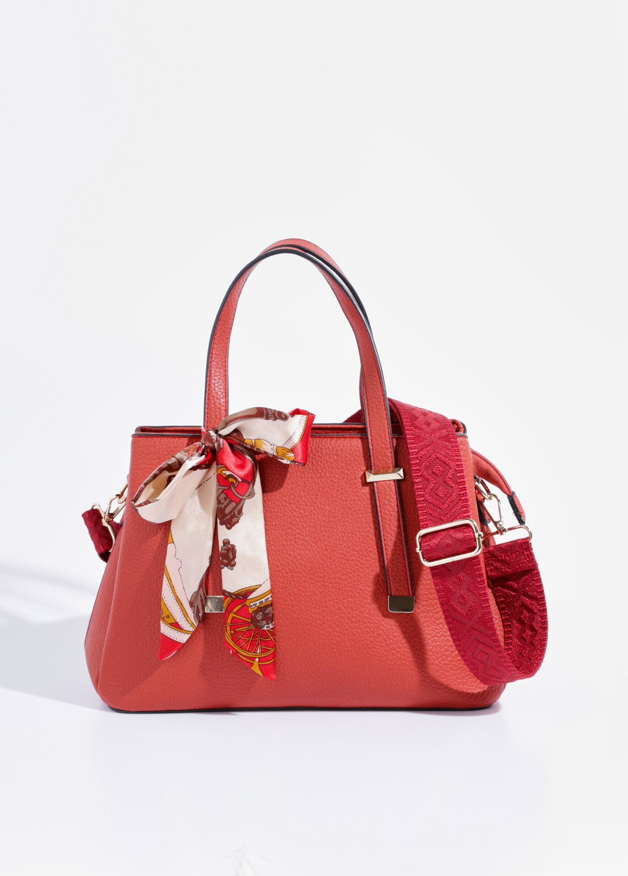 Bolso_para_llevar_al_hombro_o_en_la_mano._Tomette_FA2_slim