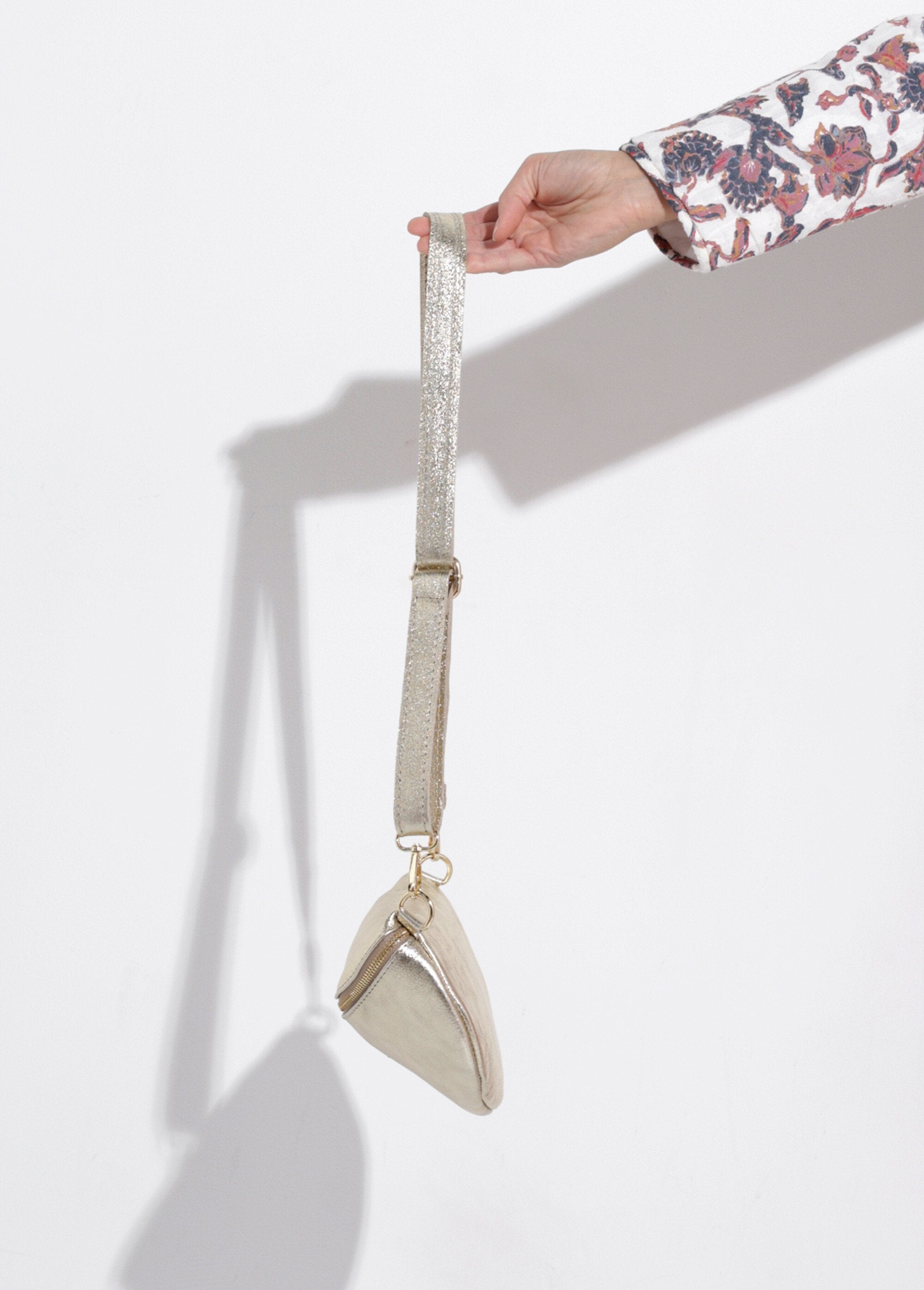 Riñonera_con_cremallera_Dorado_DE1_slim