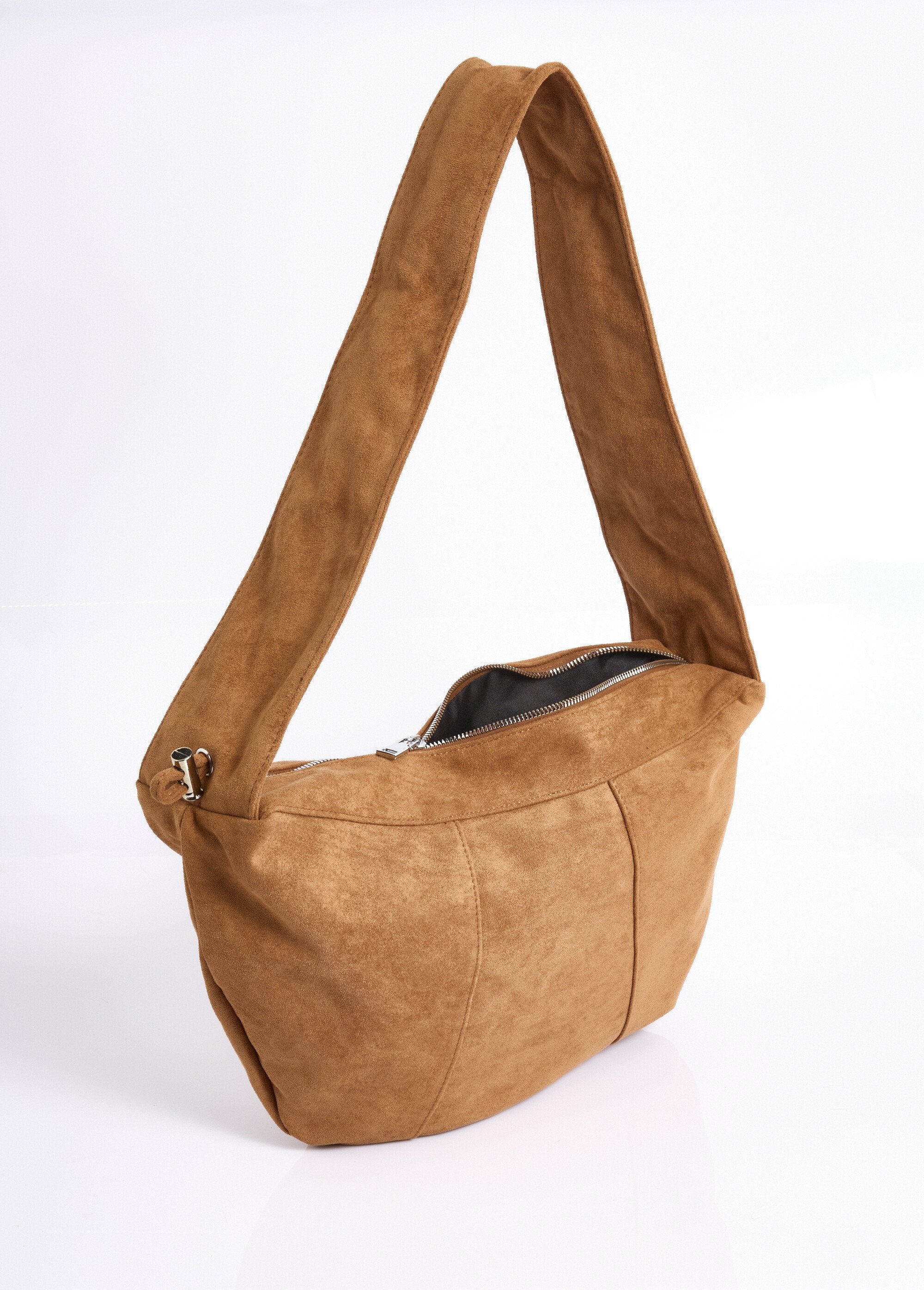 Bolso_de_ante_con_bandolera_ancha_camello_DE1_slim