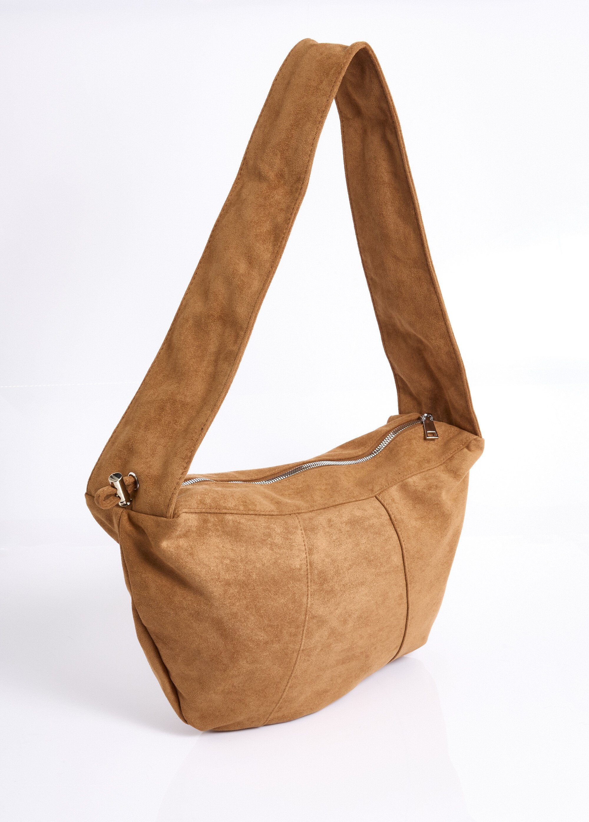 Bolso_de_ante_con_bandolera_ancha_camello_FA1_slim