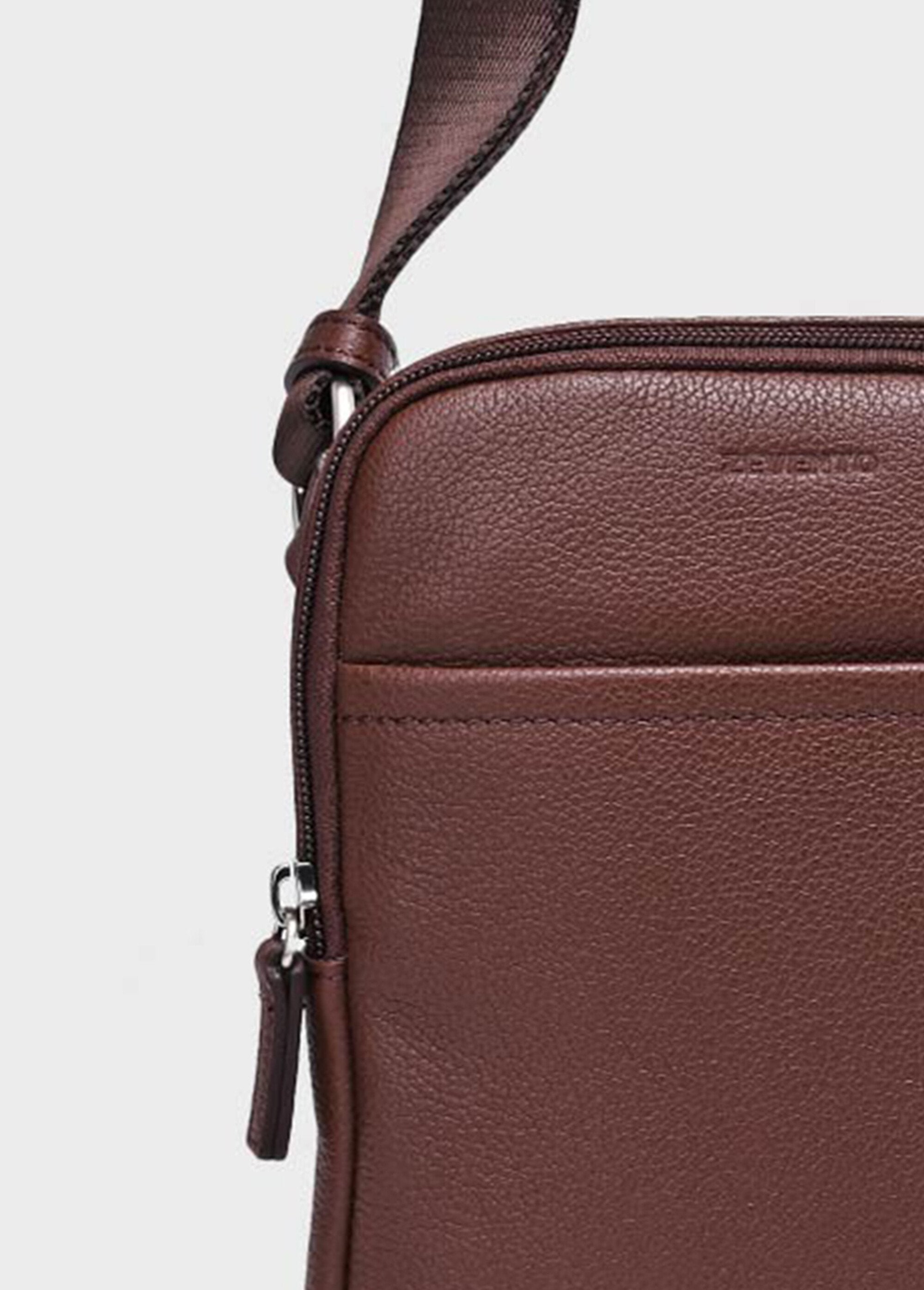 Elegante_bolso_de_piel_para_hombre_Chocolat_DE1_slim