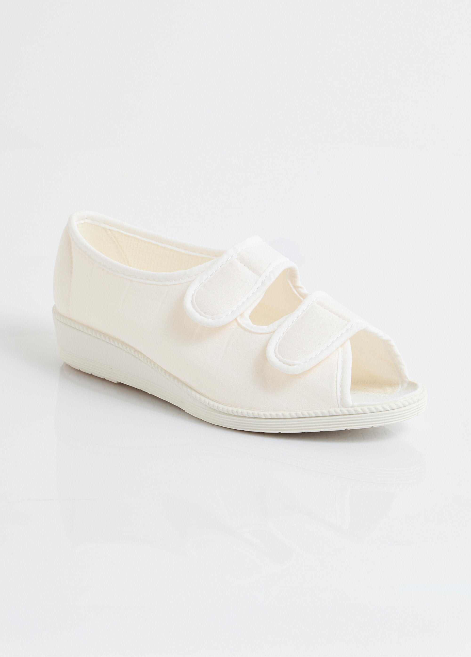 Sandalias_anchas_y_cómodas_con_puntera_abierta_Blanco,_Blanca_FA1_slim