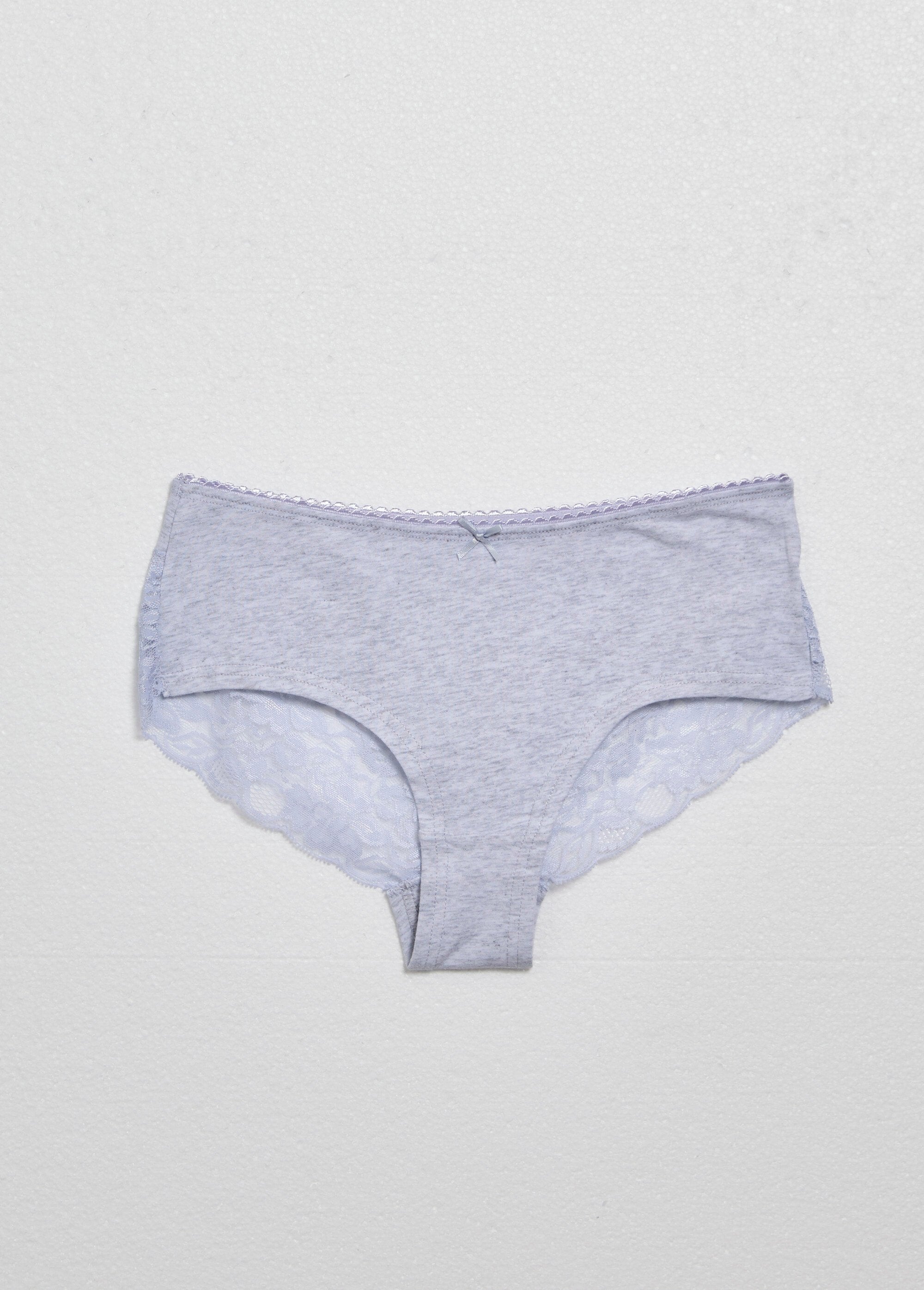 Pantalones_cortos_con_detalle_de_encaje_en_la_espalda_gris_y_rosa_DE2_slim