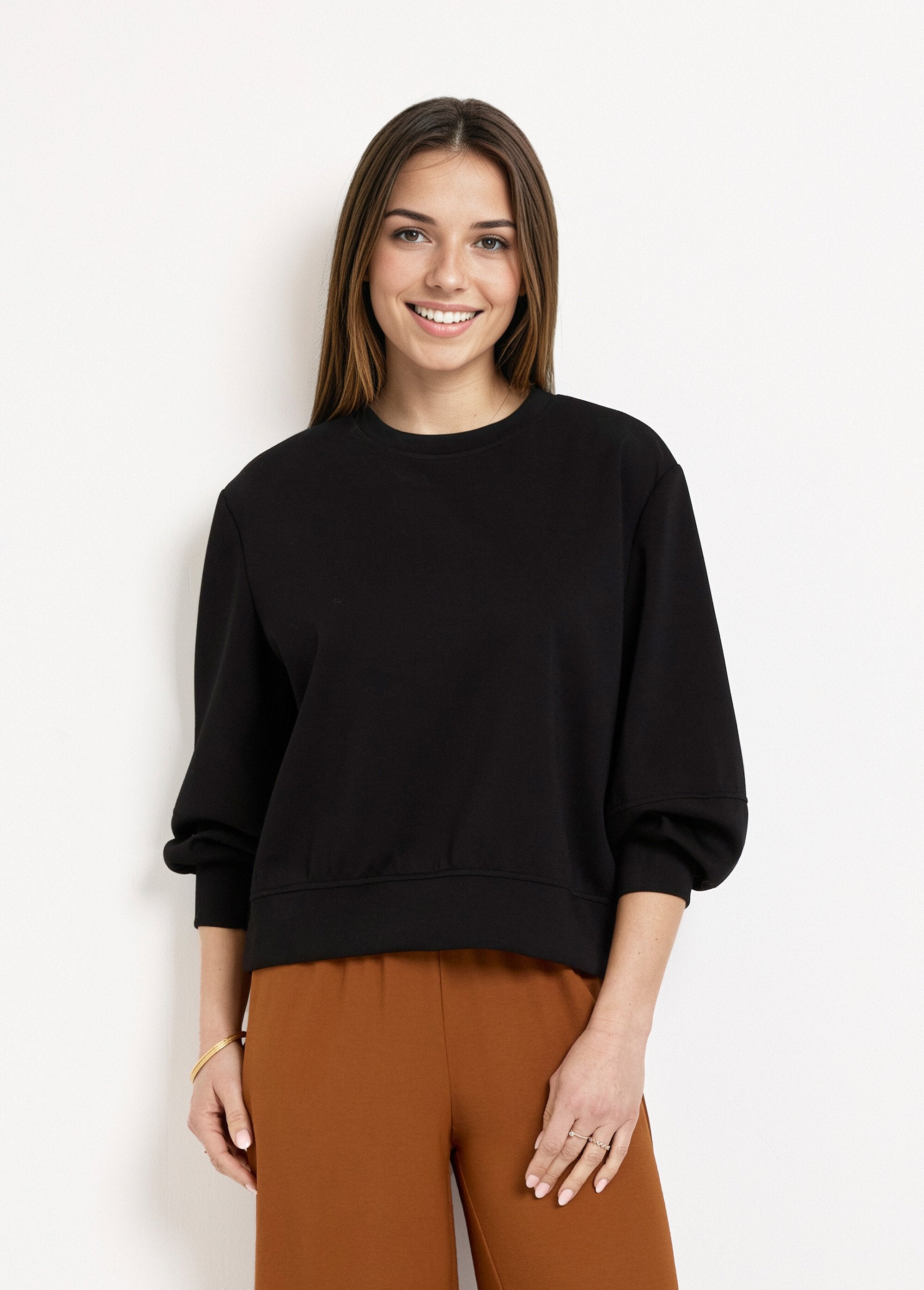 Sudadera_corta_de_cuello_redondo_de_punto_suave_Negro_FA1_slim