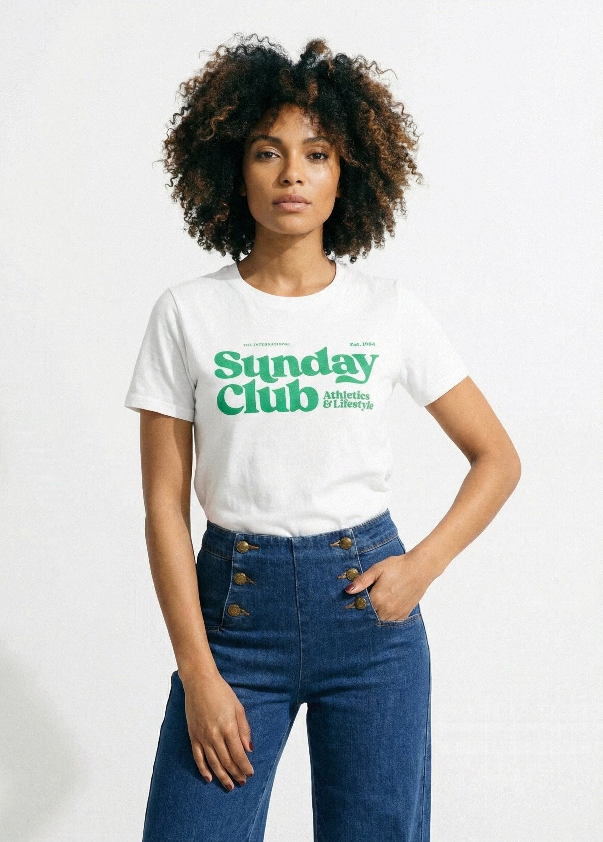 T-shirt_blanc_inscription_Sunday_Club_Blanc_et_vert_FA1_slim
