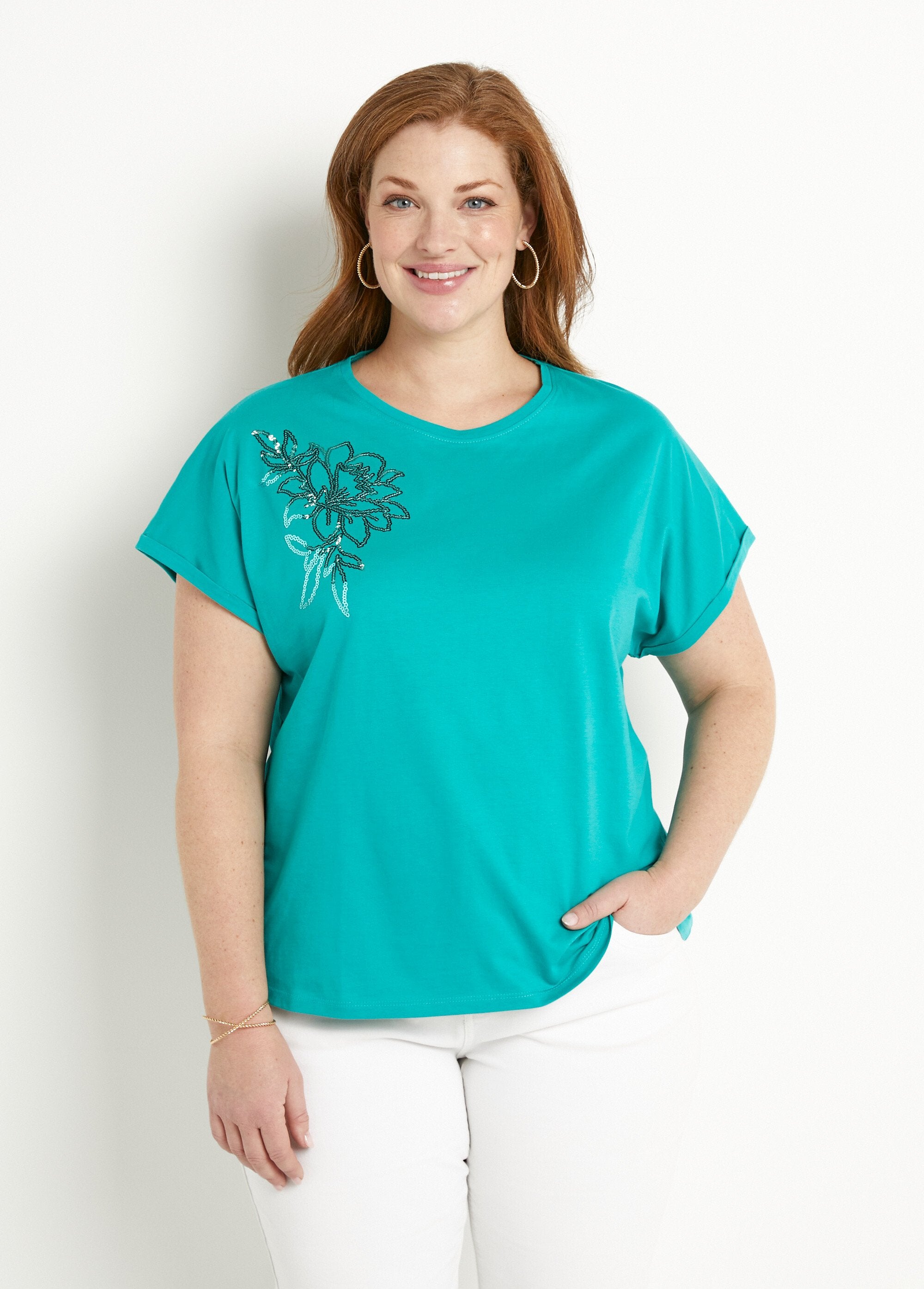Camiseta_de_algodón_lisa_con_mangas_cortas_y_lentejuelas._Turquesa_FA1_curvy