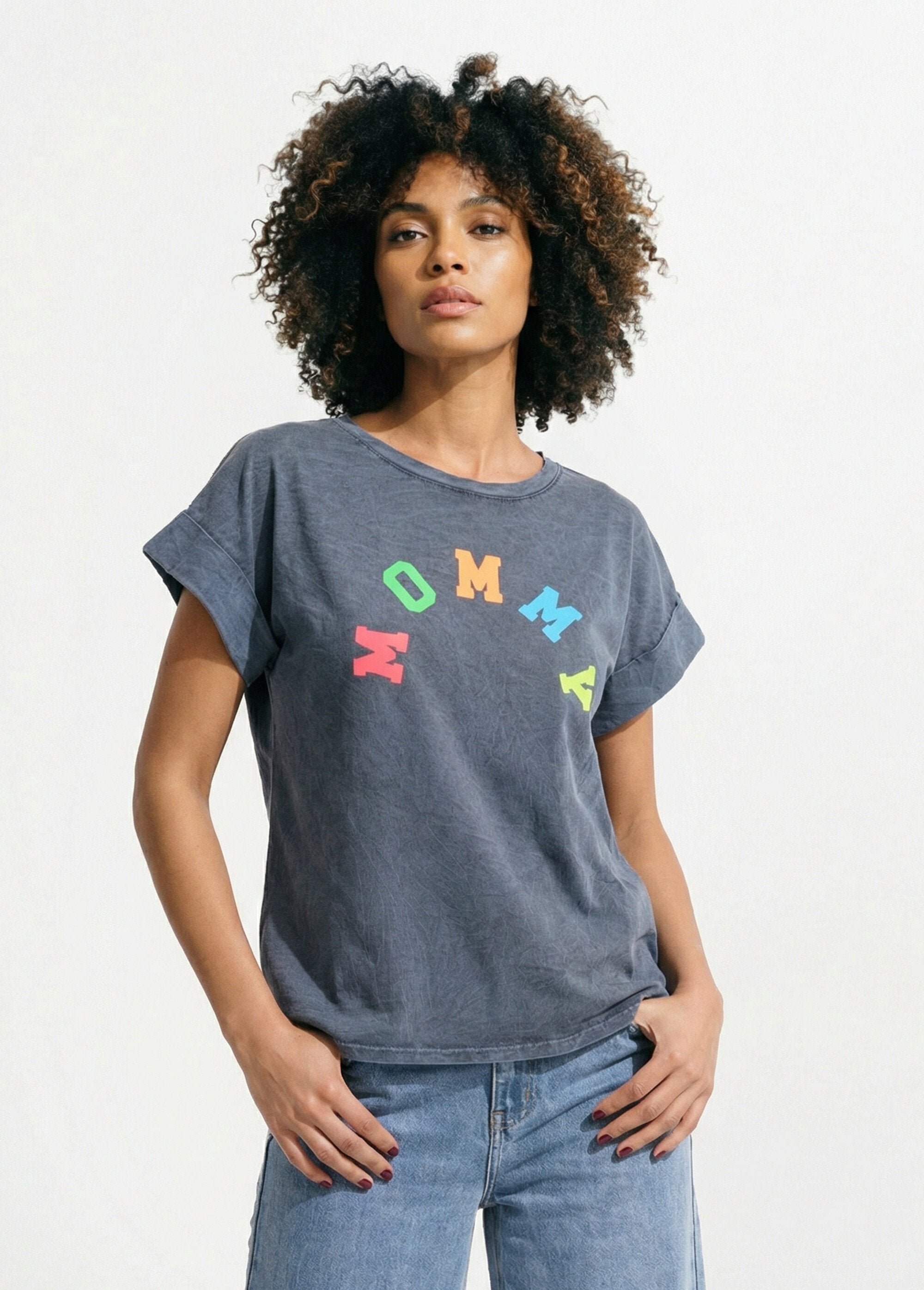 T-shirt_délavé_avec_inscription_Mommy_Gris_FA1_slim