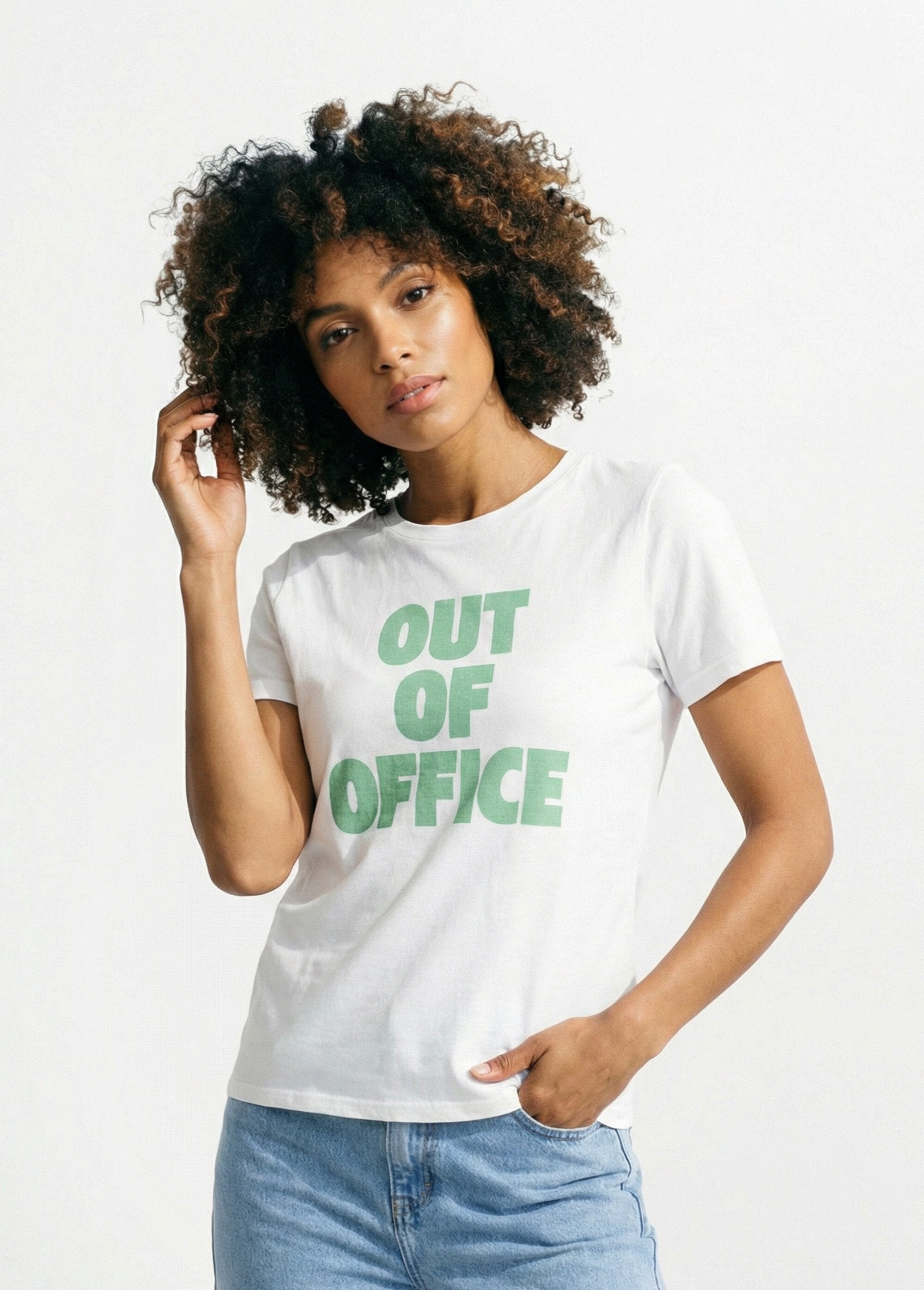 T-shirt_fun_inscription_Out_of_office_Blanc_et_vert_FA1_slim