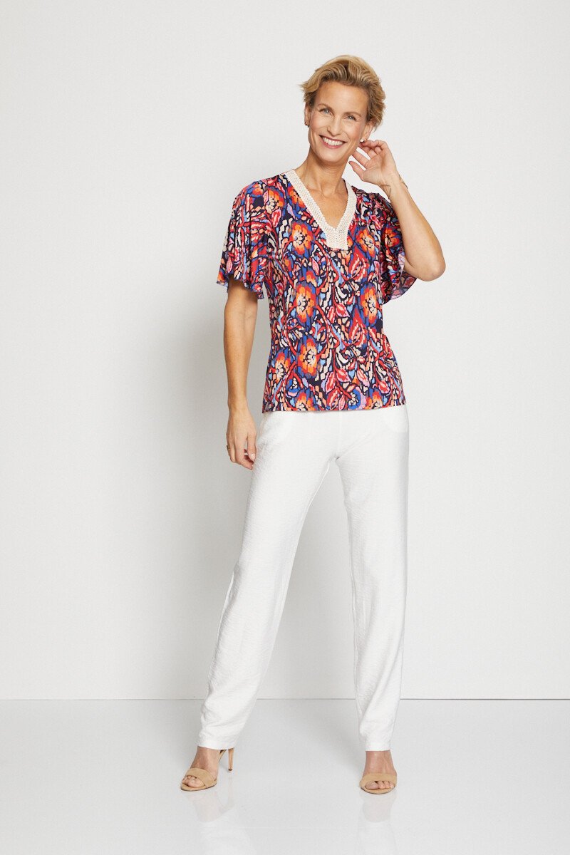 Camiseta_corta_holgada_con_acabado_macramé_Azul_y_rojo_SF1_slim