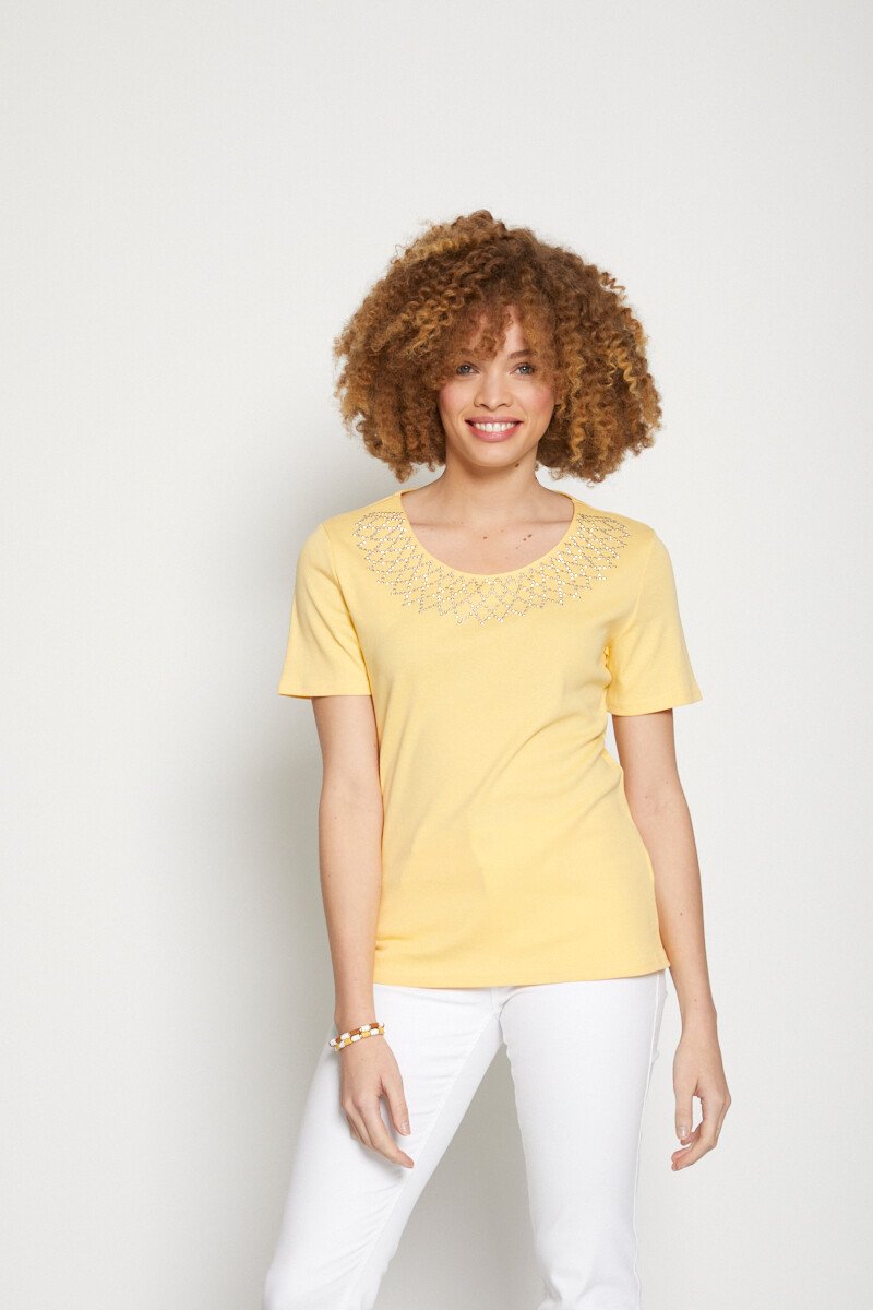 Camiseta_de_punto_de_algodón_con_tachuelas_AMARILLO_FA1_slim