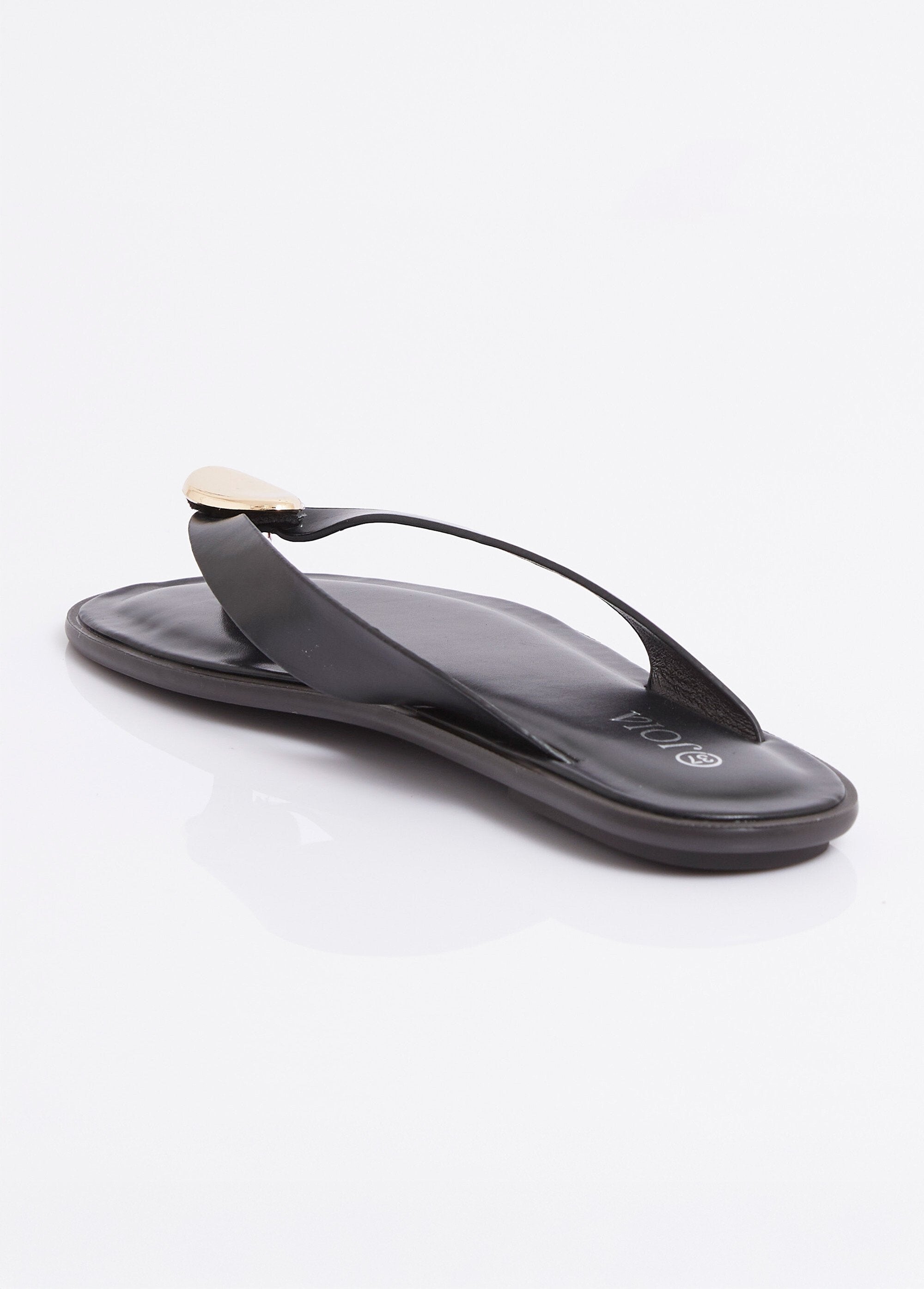 Chanclas_de_piel_sintética_con_detalle_de_joya_metálica_Negro_DO1_slim