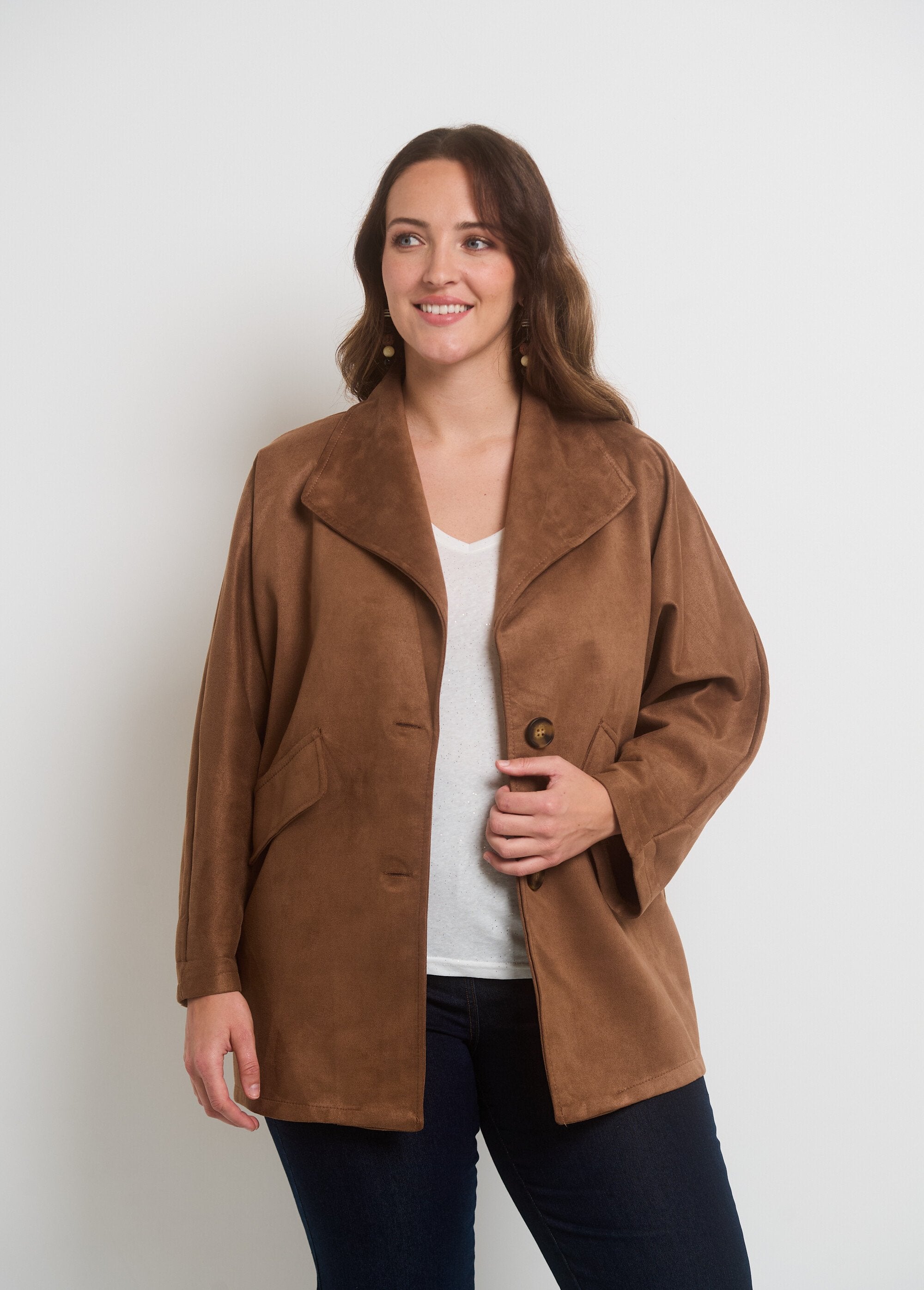 Chaqueta_larga_con_cuello_de_ante_Beige_FA1_curvy