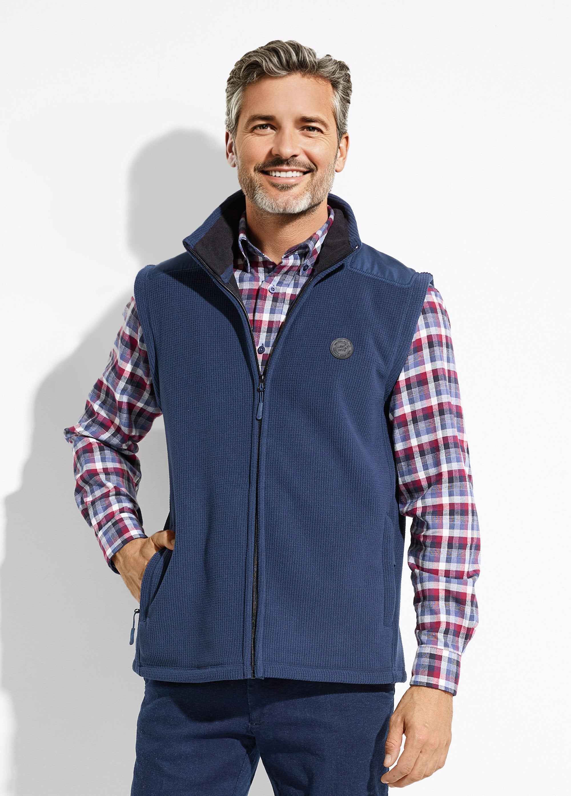 Chaqueta_polar_sin_mangas_con_cuello_alto_Marina_FA1_slim