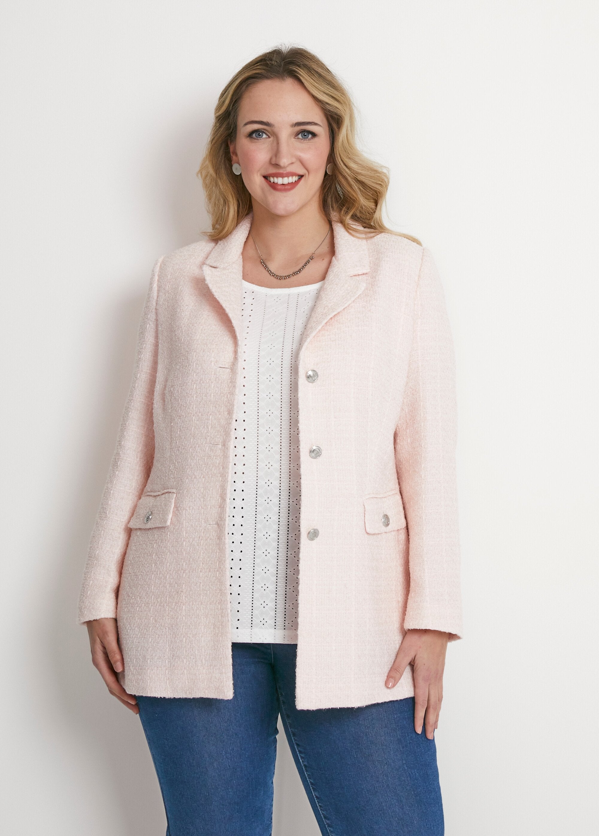 Chaqueta_recta_abotonada_de_tejido_con_cuello_sastre_Rose_pale_FA1_curvy